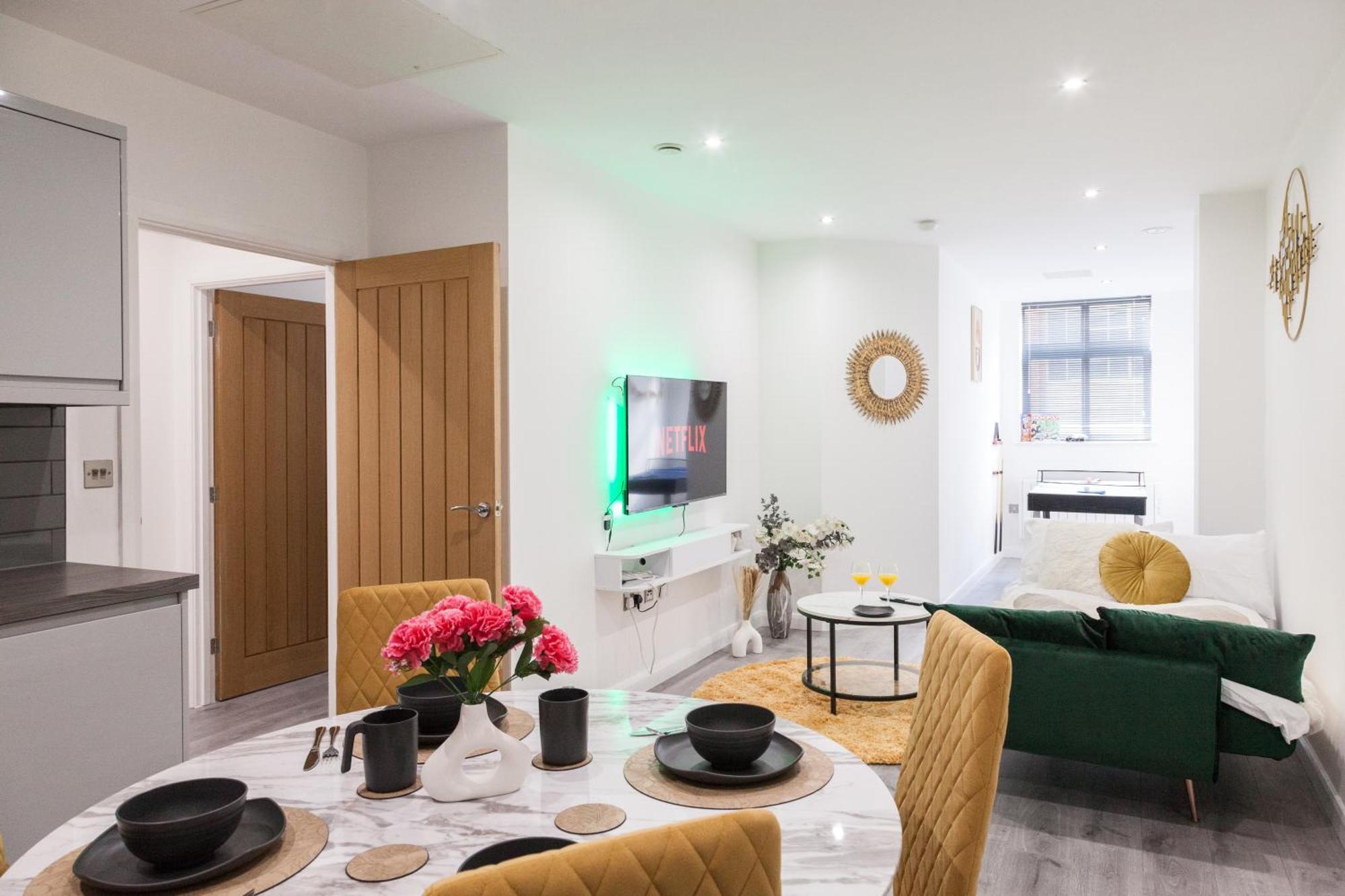 Opulent - 1 Bedroom Centre Apartment *