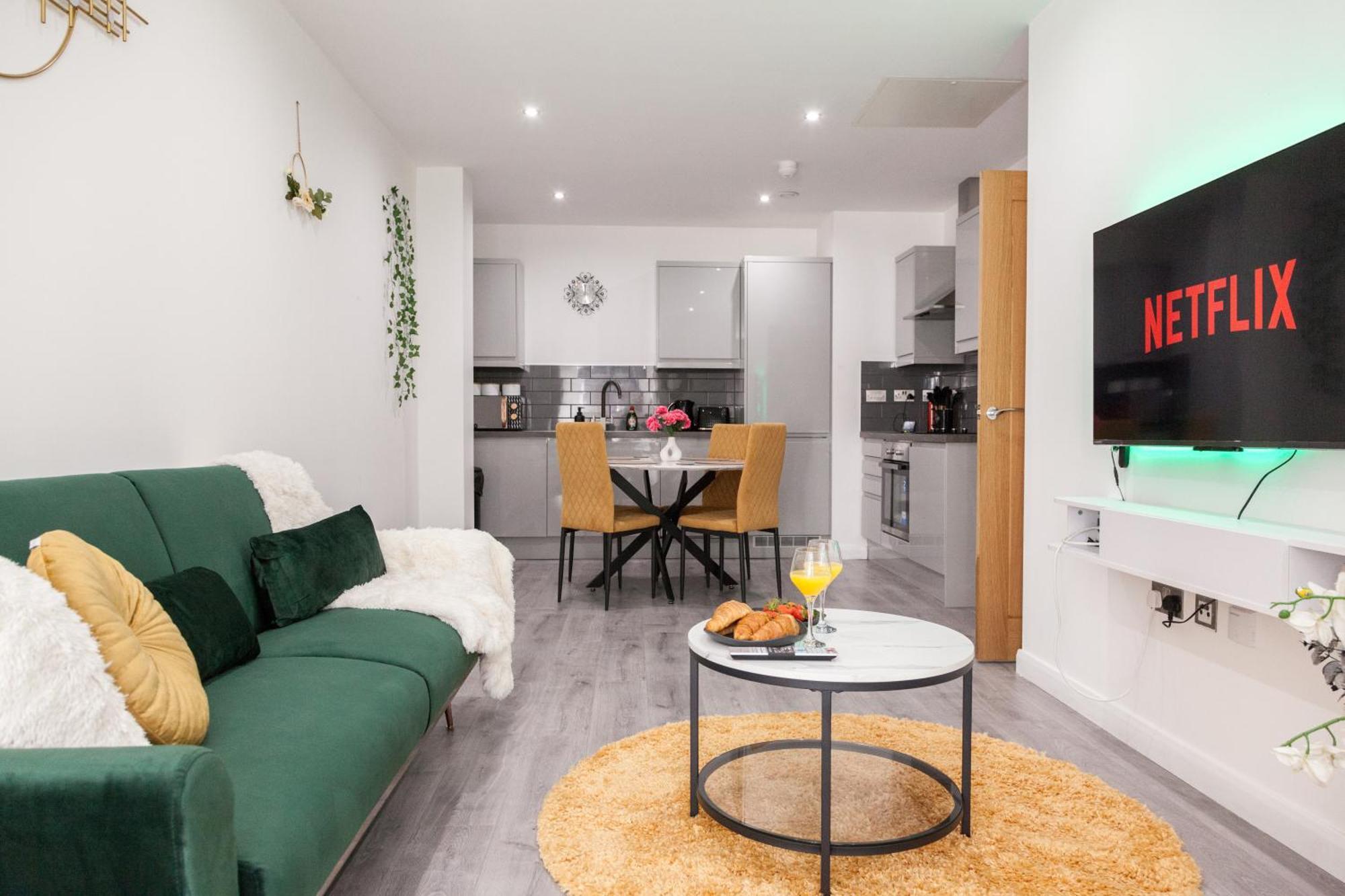 Opulent - 1 Bedroom Centre Apartment *