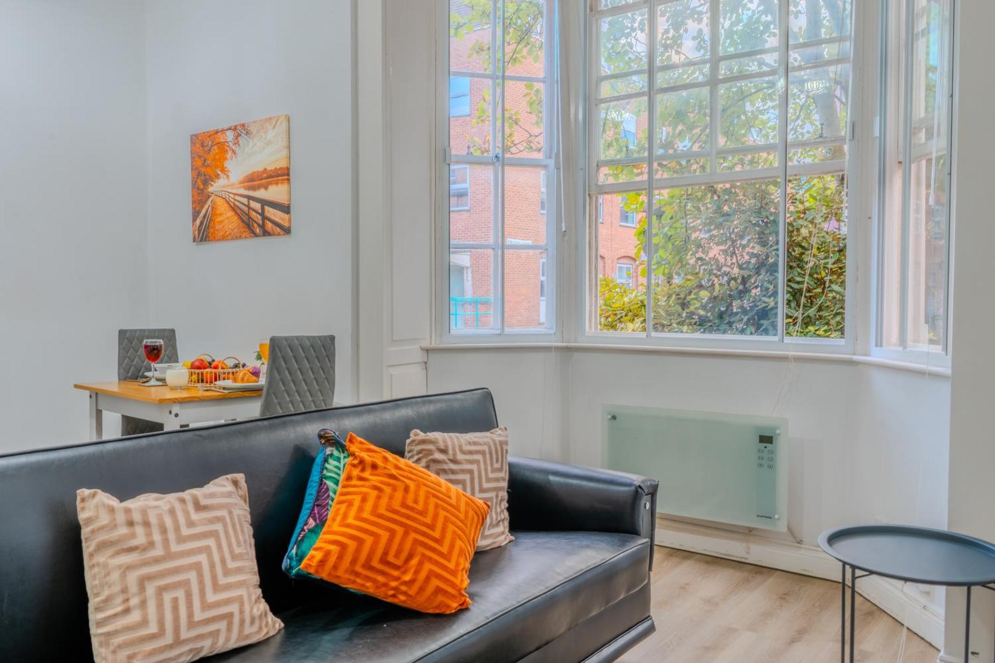- New Walk Apartment Leicester