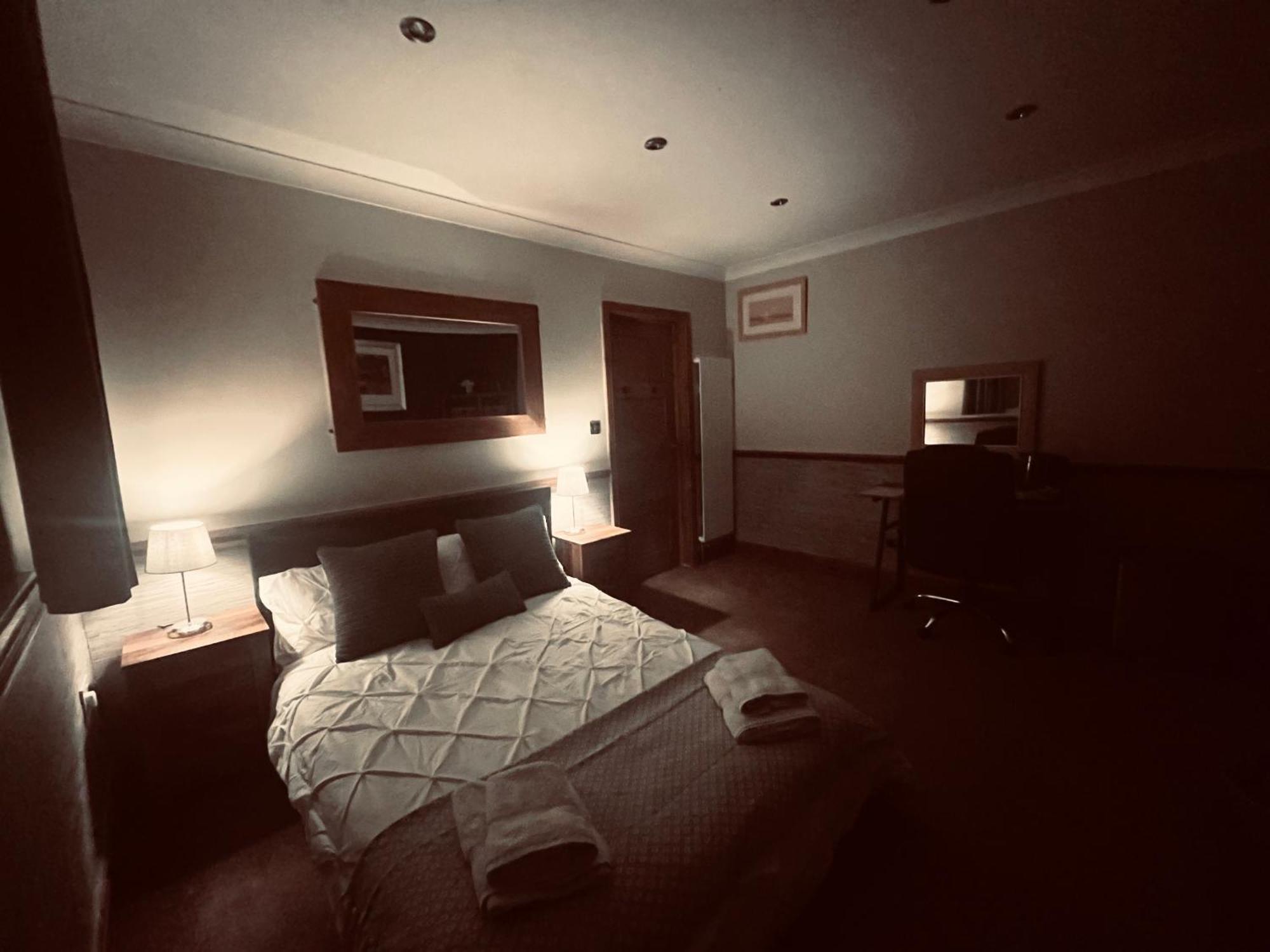 Hospedagem domiciliar Spabar Free Parking Drinks Breakfast Available Leicester