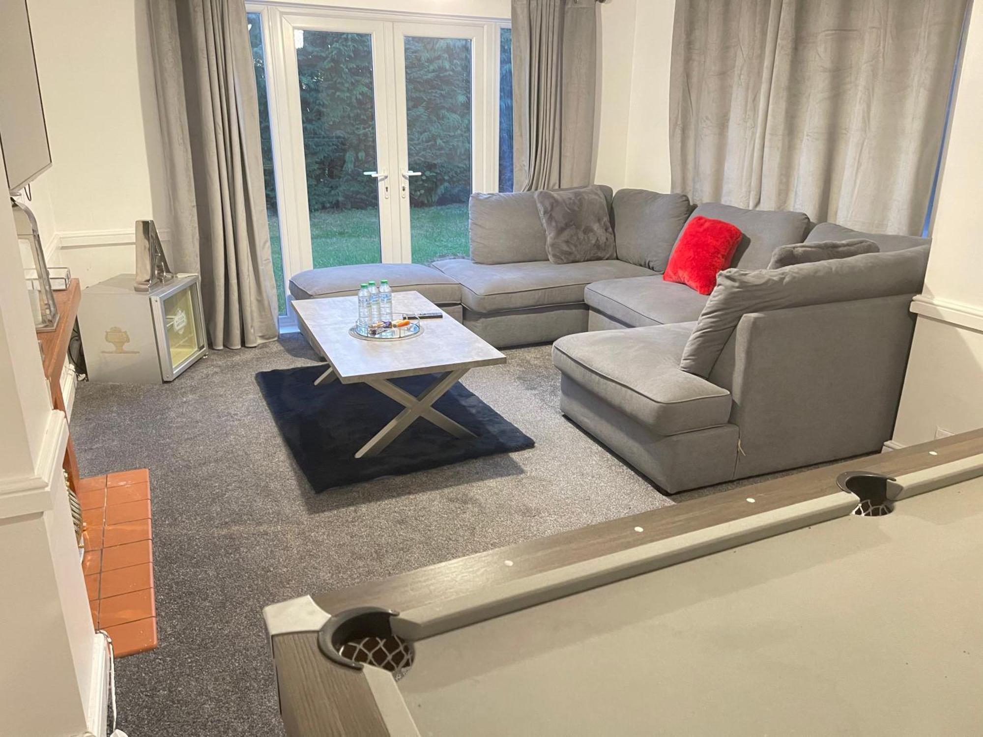 Hometel Digs Large Detached Spacious Comfy Villa