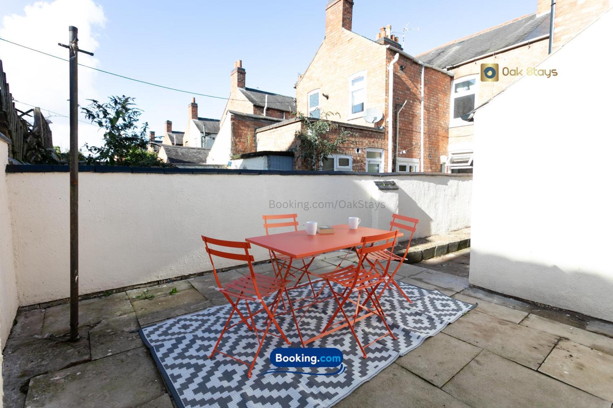 Apartment 30nights Special L 3 Bedroom Modern For 6 Guests In Centre With Free Parking By Oak Short Lets & Serviced Accommodatins Leicester