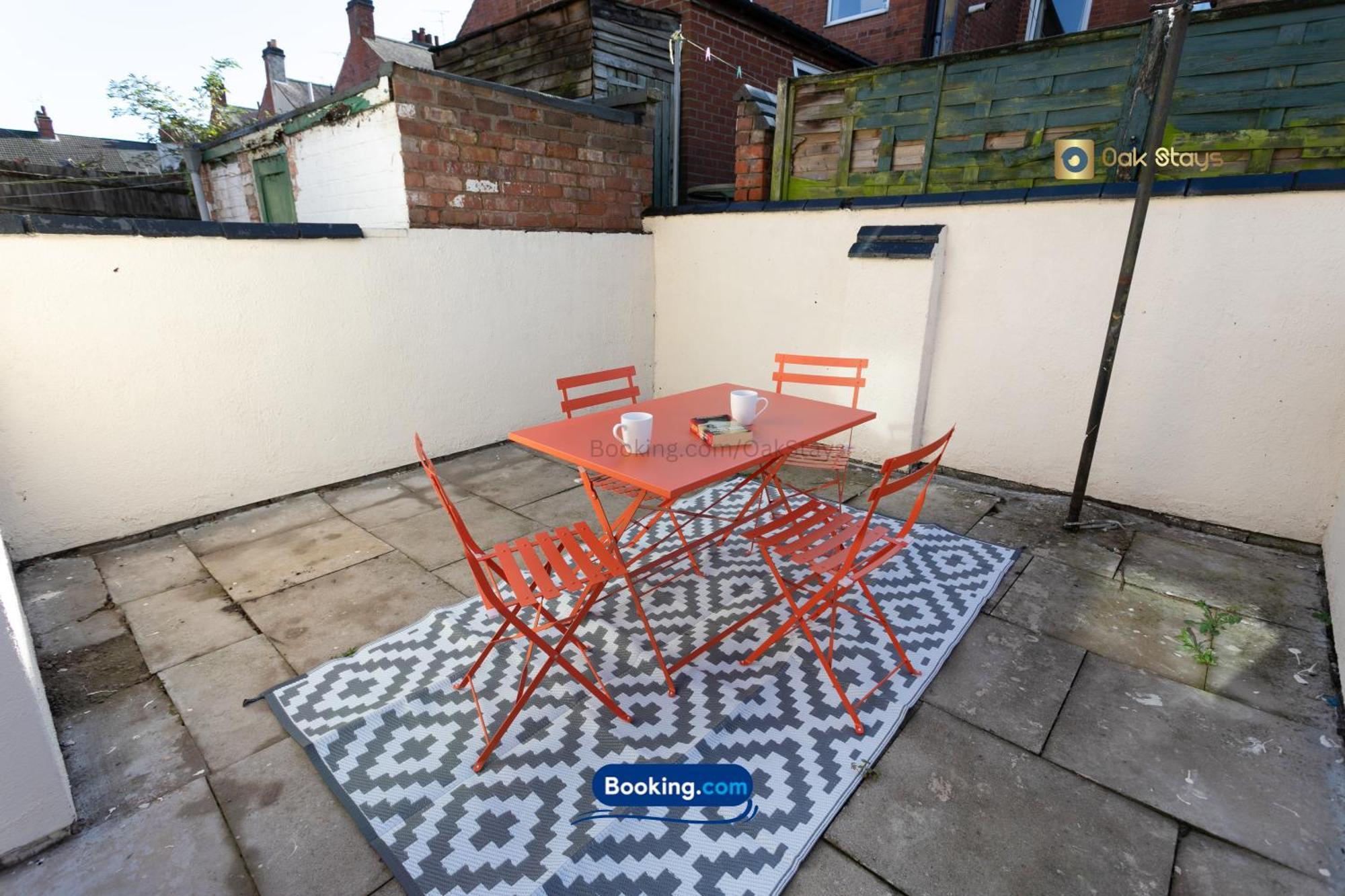 30nights Special L 3 Bedroom Modern For 6 Guests In Centre With Free Parking By Oak Short Lets & Serviced Accommodatins Apartment