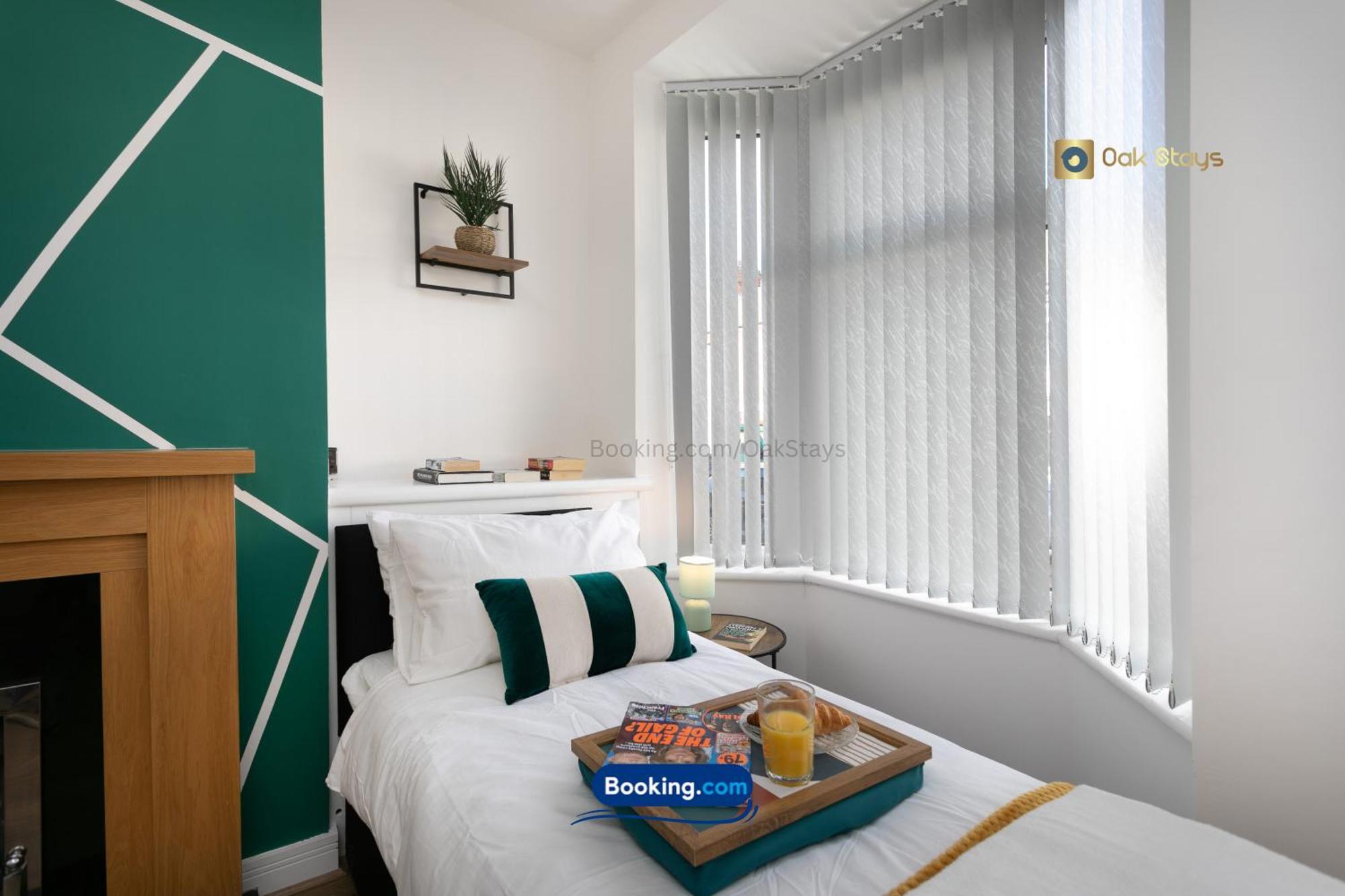 30nights Special L 3 Bedroom Modern For 6 Guests In Centre With Free Parking By Oak Short Lets & Serviced Accommodatins *
