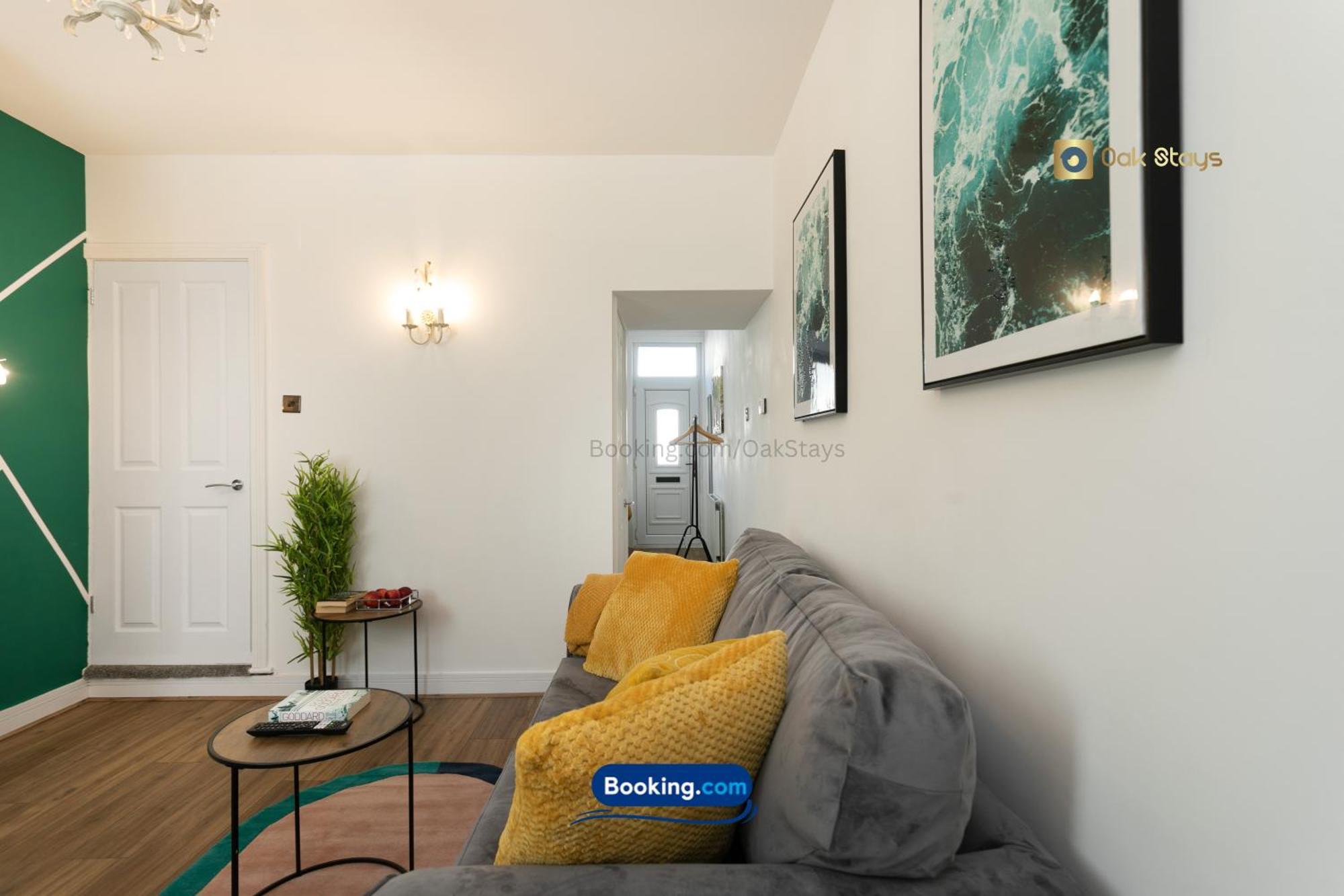 30nights Special L 3 Bedroom Modern For 6 Guests In Centre With Free Parking By Oak Short Lets & Serviced Accommodatins
