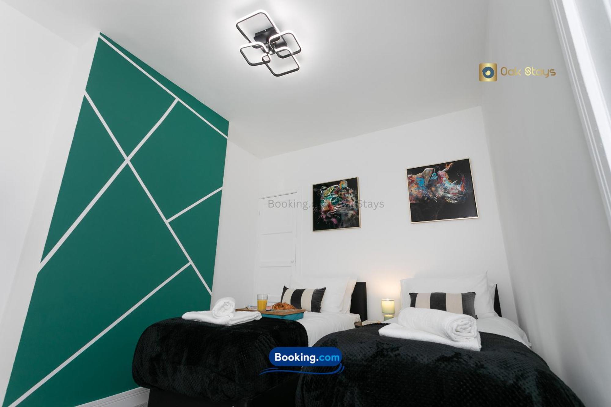 30nights Special L 3 Bedroom Modern For 6 Guests In Centre With Free Parking By Oak Short Lets & Serviced Accommodatins Leicester