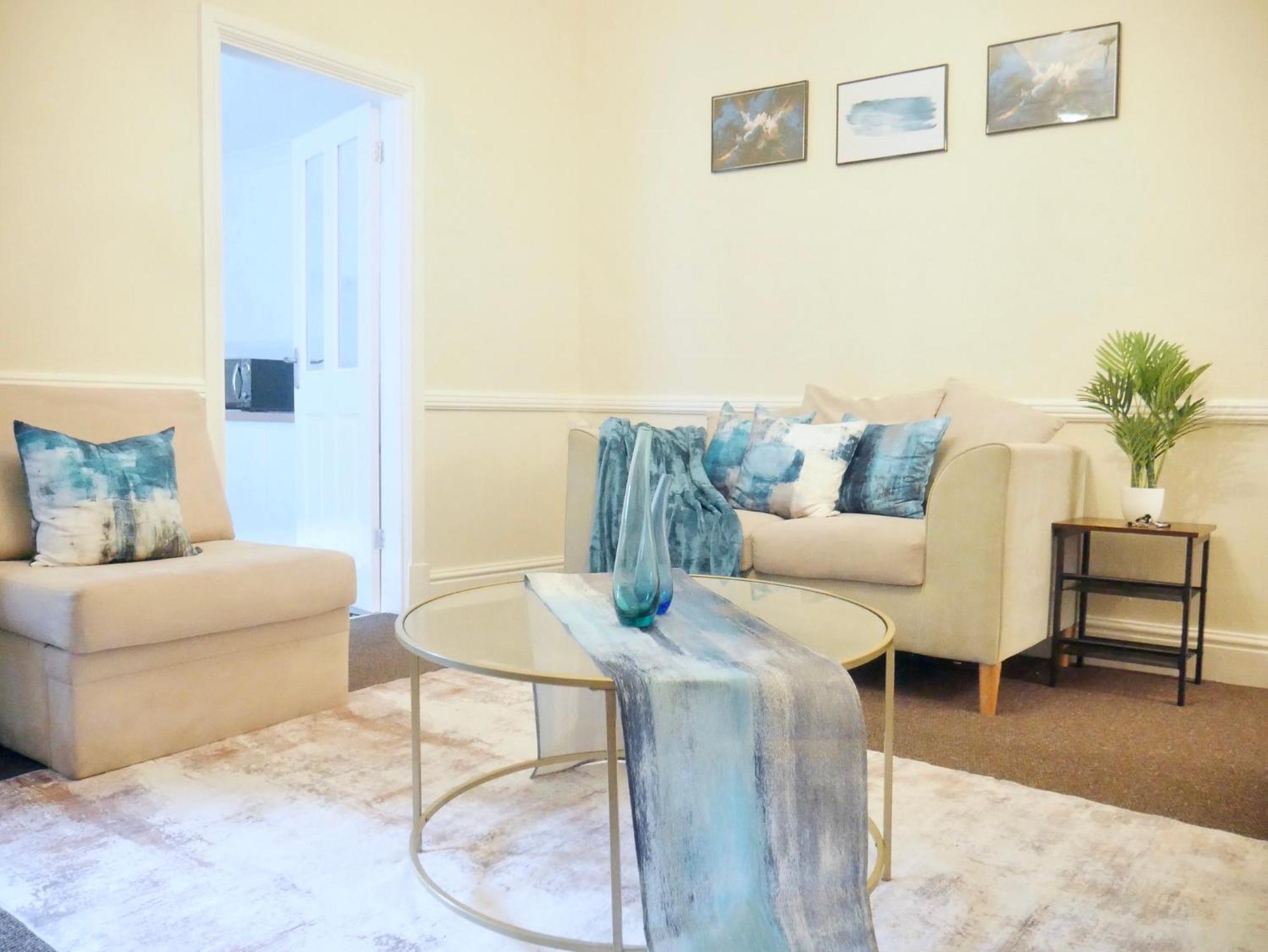 Spotless 2 Bed House Near Centre * Leicester