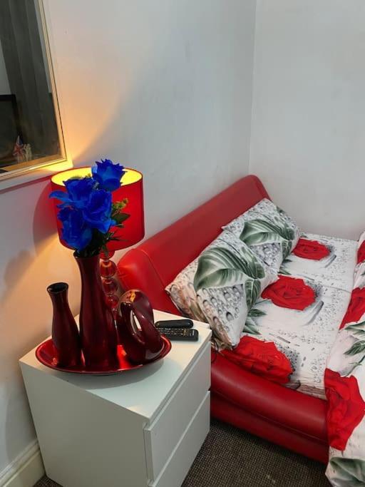 Three Double Bedrooms With Share Bathroom At La Belle Meuniere