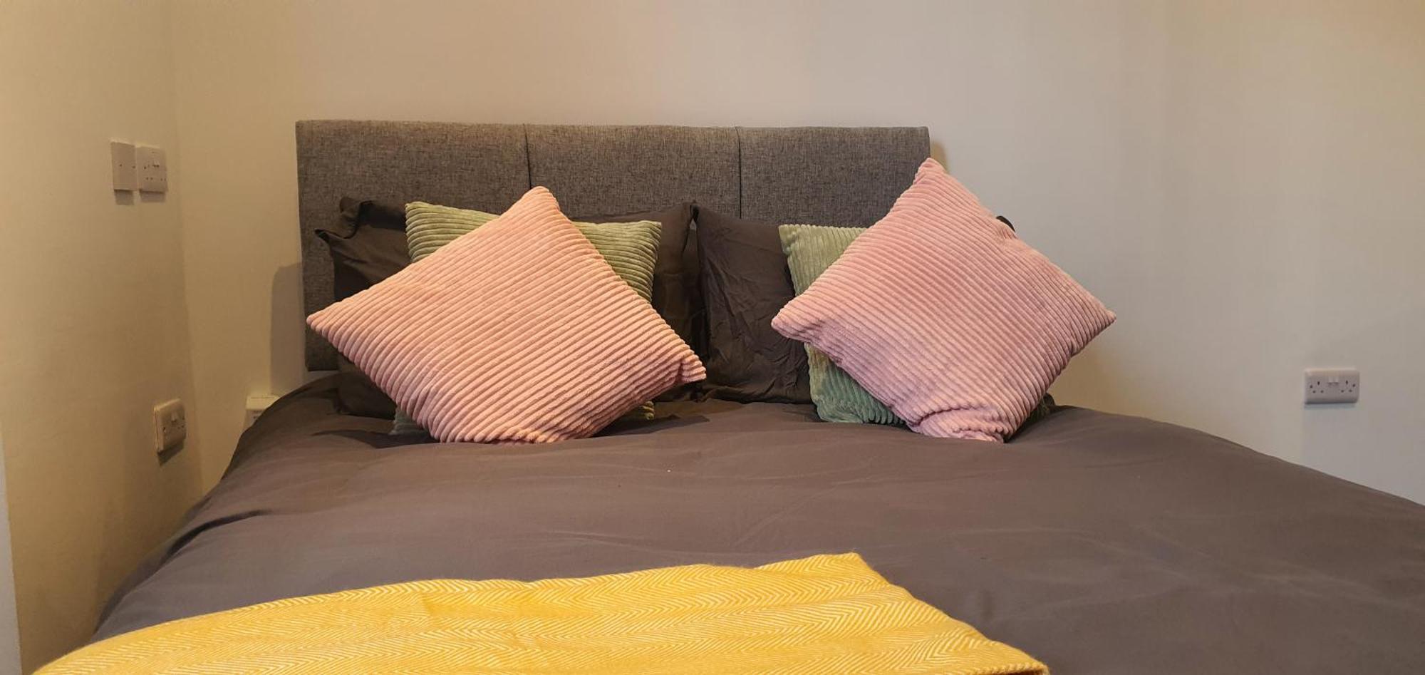 Apartment Luxury Spacious Flat In
