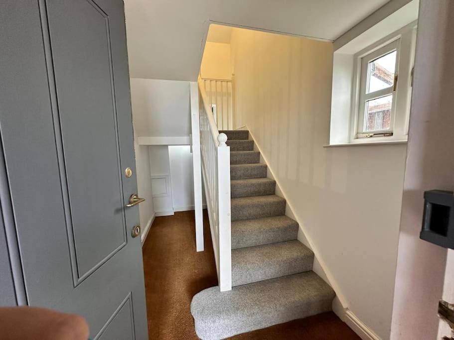 Cosy 1-bed Near Centre