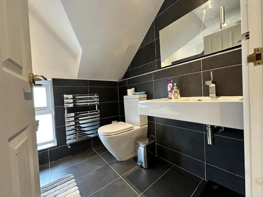 Cosy 1-bed Near Centre