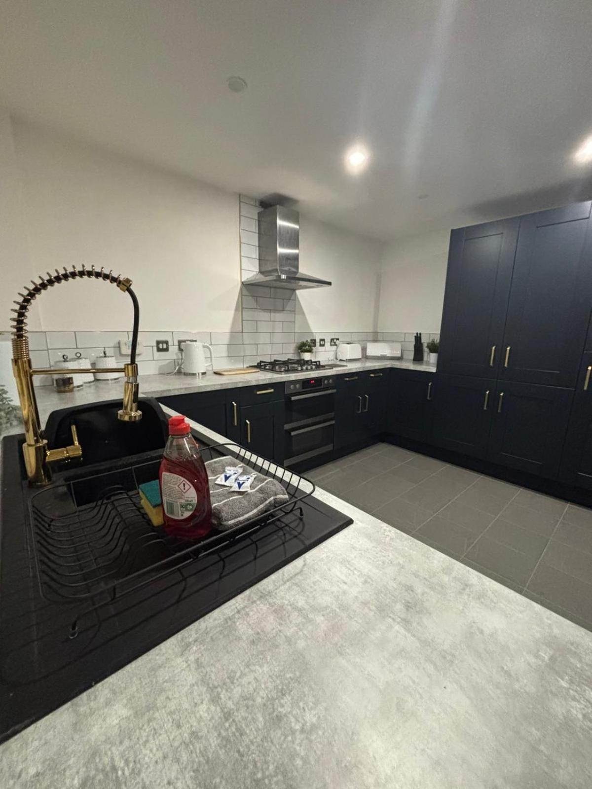 Modern From At Elm Tree House Holiday home Leicester