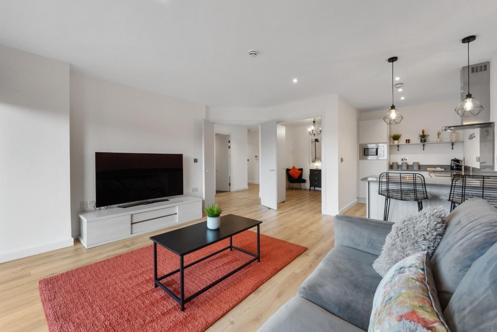 The Olive Tree With Balcony And Parking Apartment Leicester
