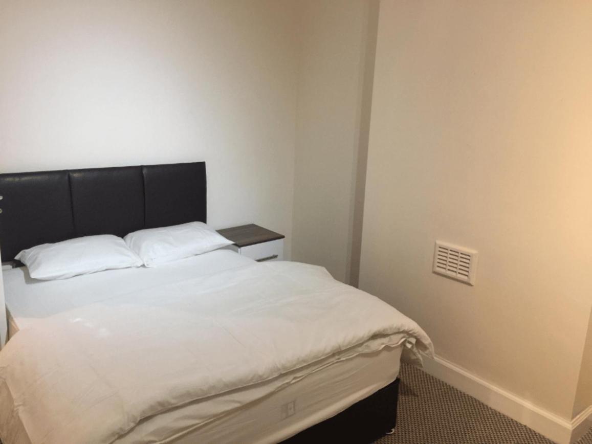 In Guest - Spacious In *