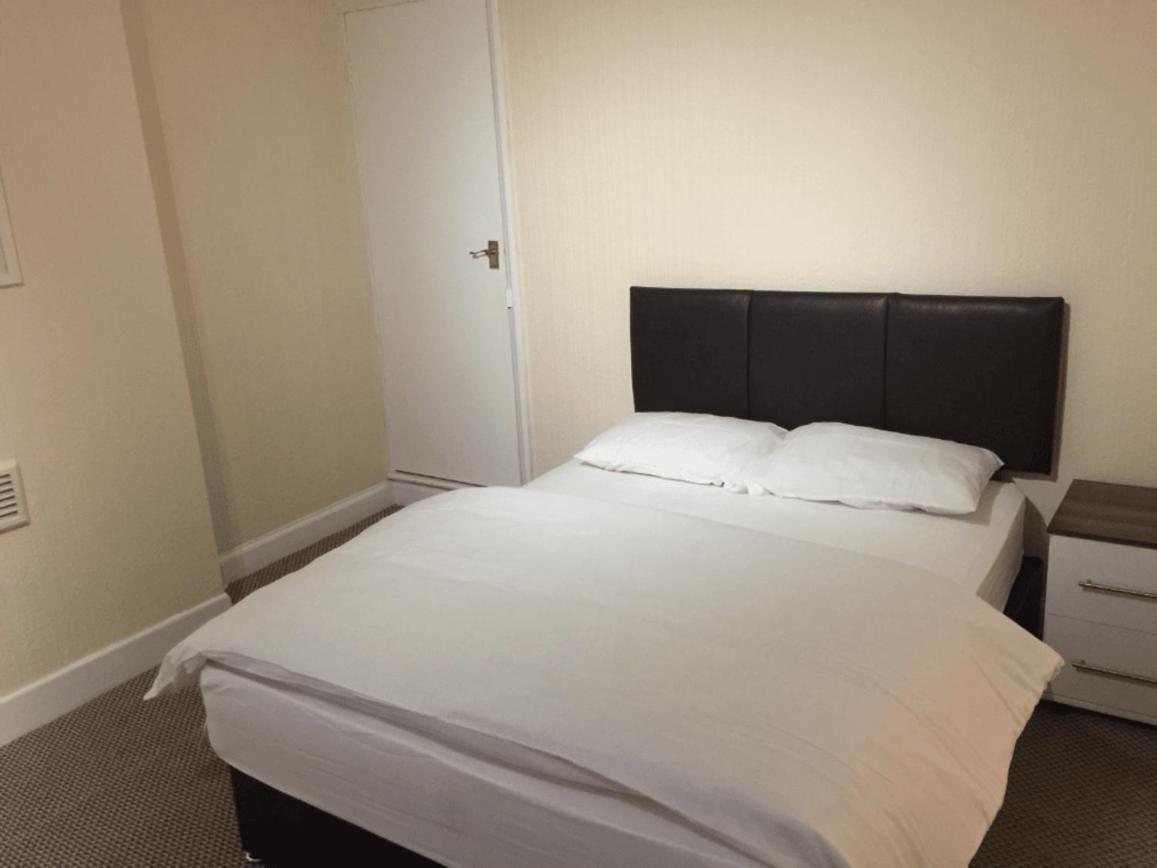 In Guest - Spacious In