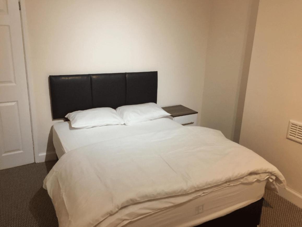 In Guest - Spacious In Guest house Leicester