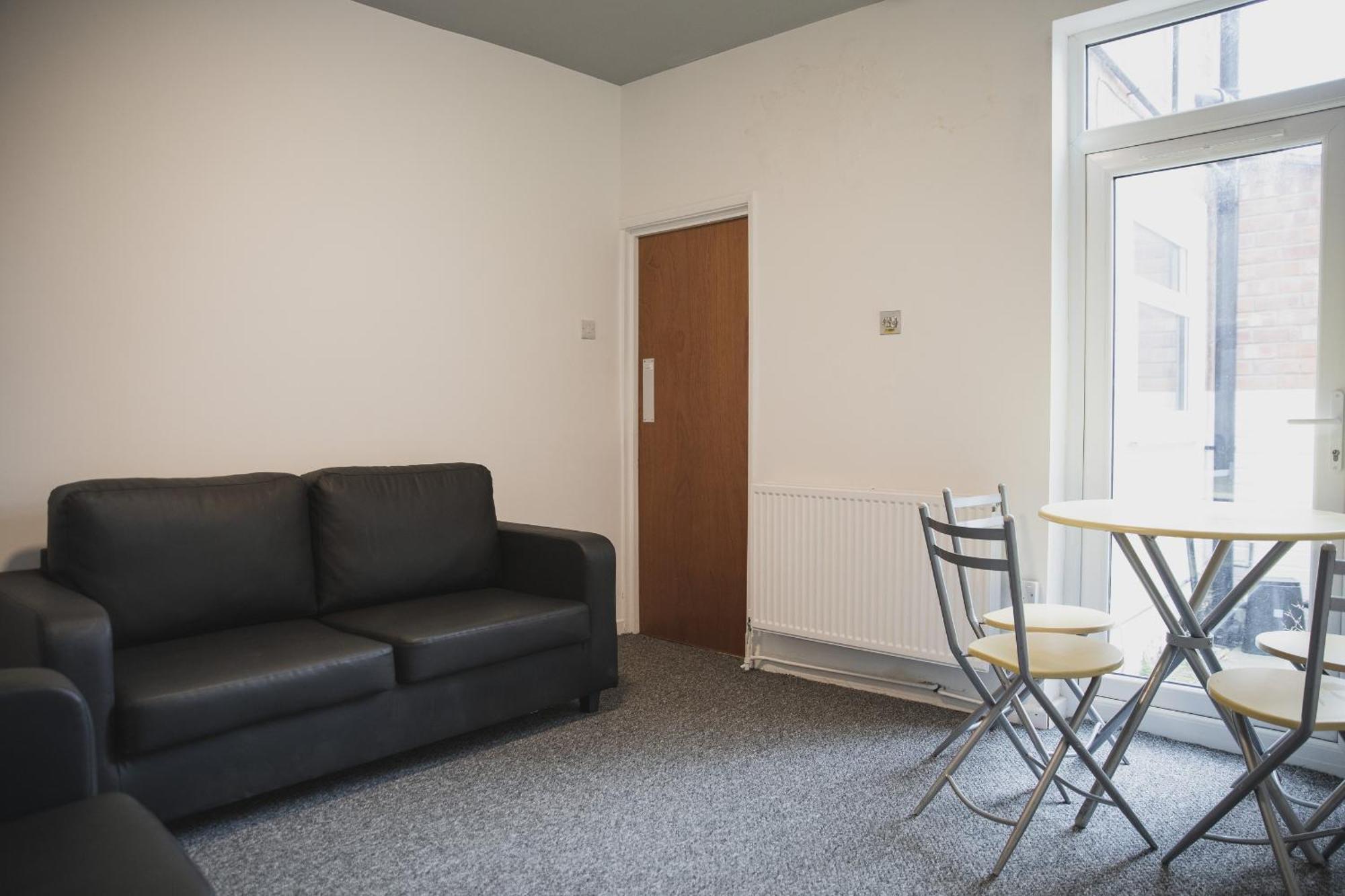 In Guest - Big Single Near *