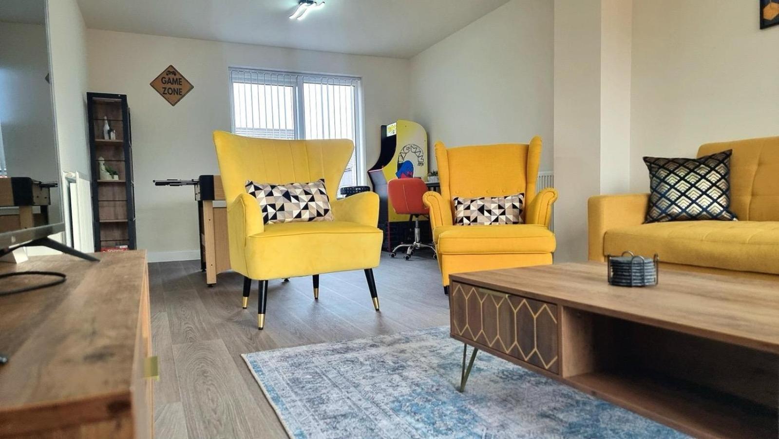 Modern New Build 3-storey With Parking Near Centre Leicester