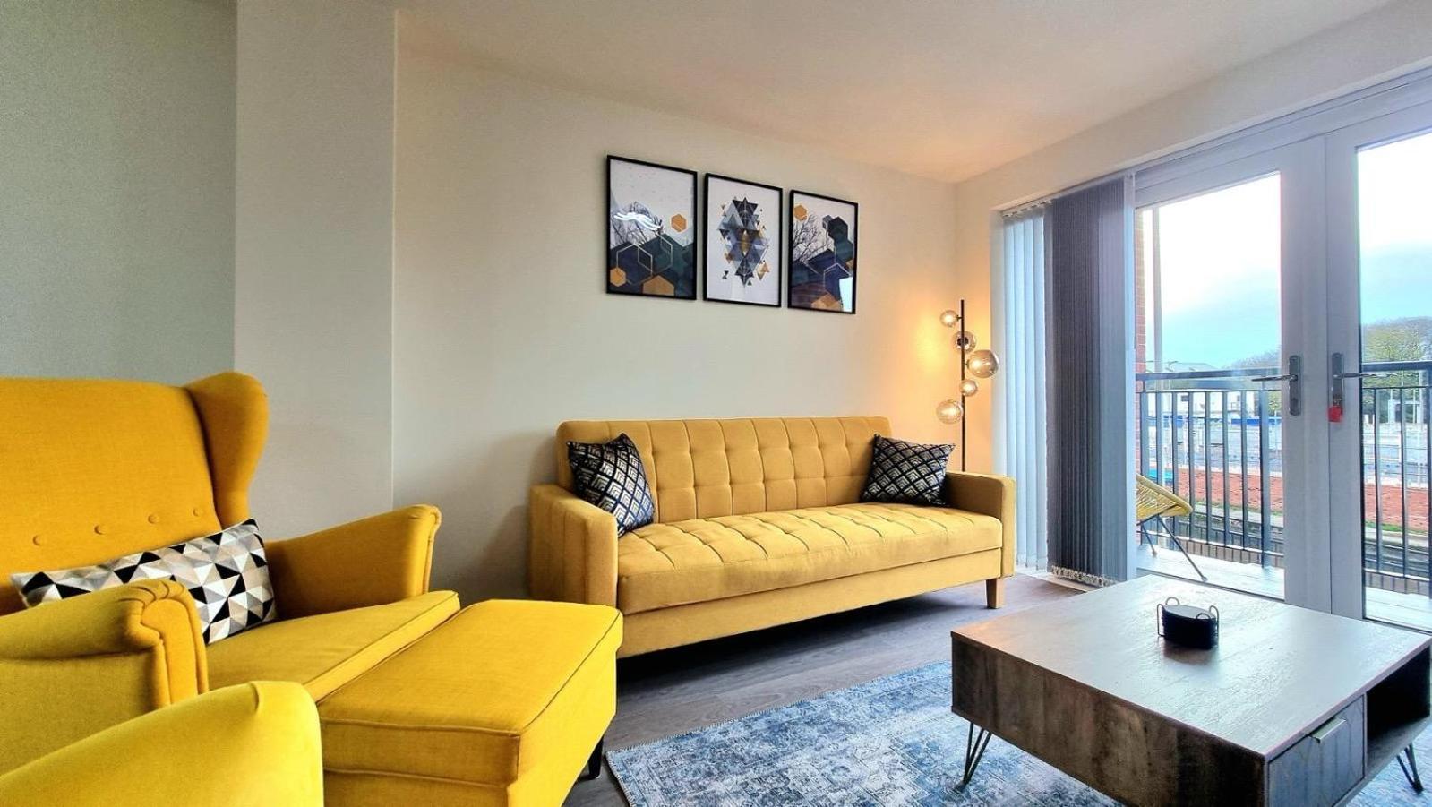 Modern New Build 3-storey With Parking Near Centre * Leicester
