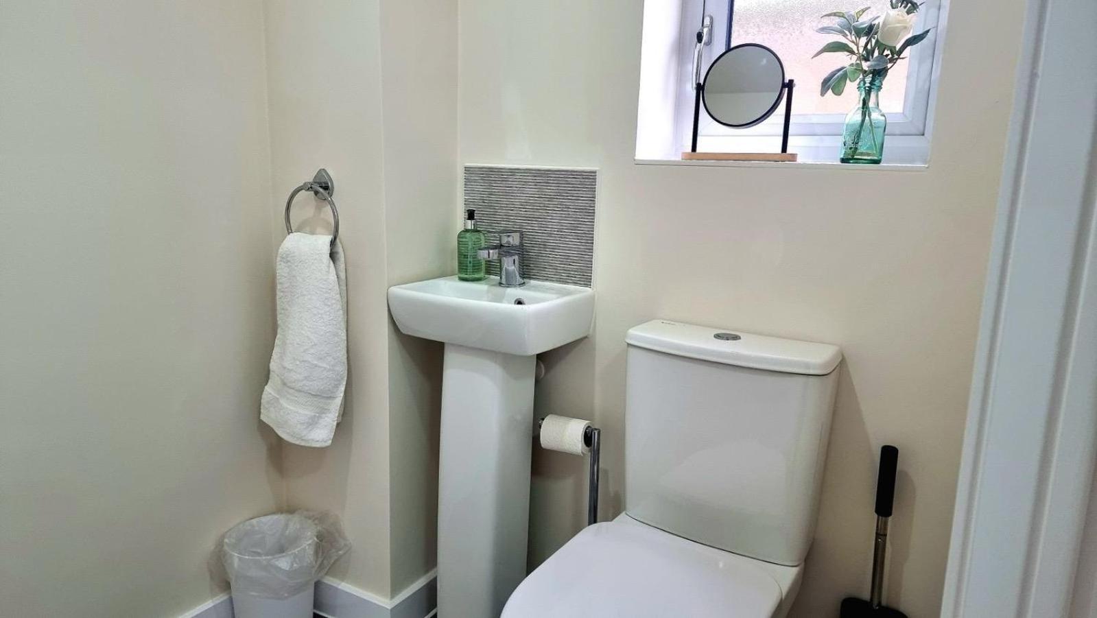 Holiday home Modern New Build 3-storey With Parking Near Centre Leicester