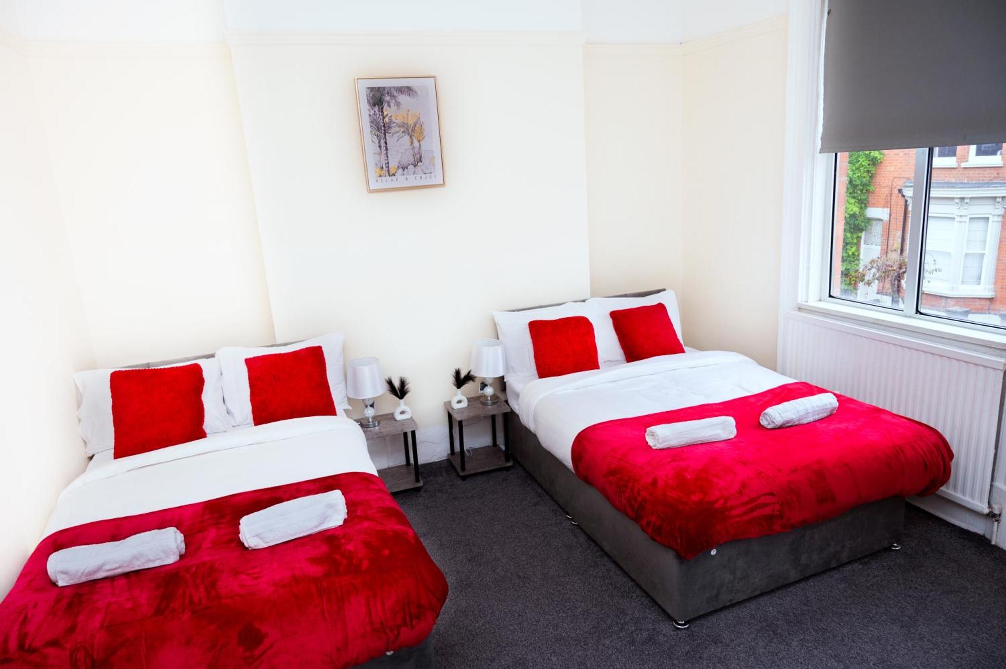 Exquisite Centre 5 Bedroom House - Lt *