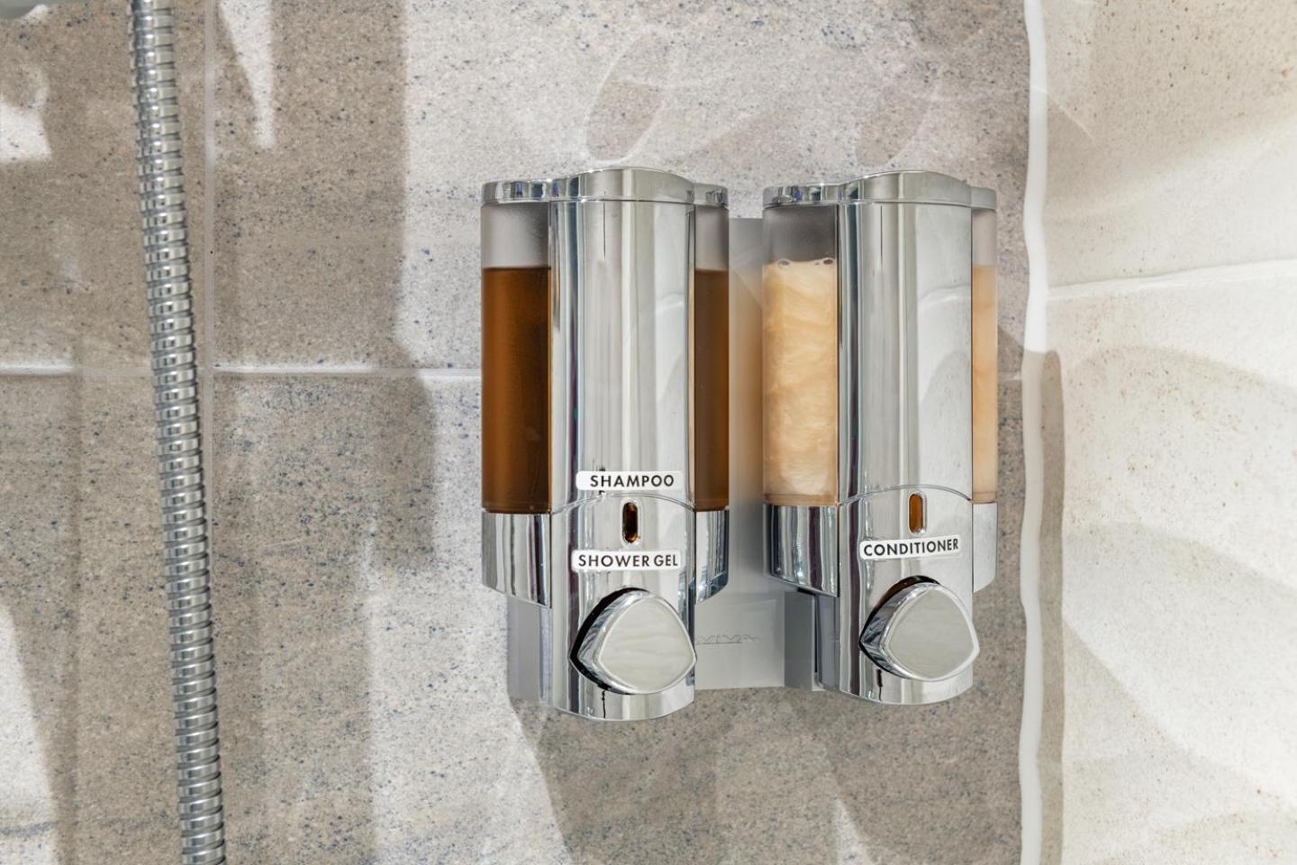 Luxurious Flat At Town