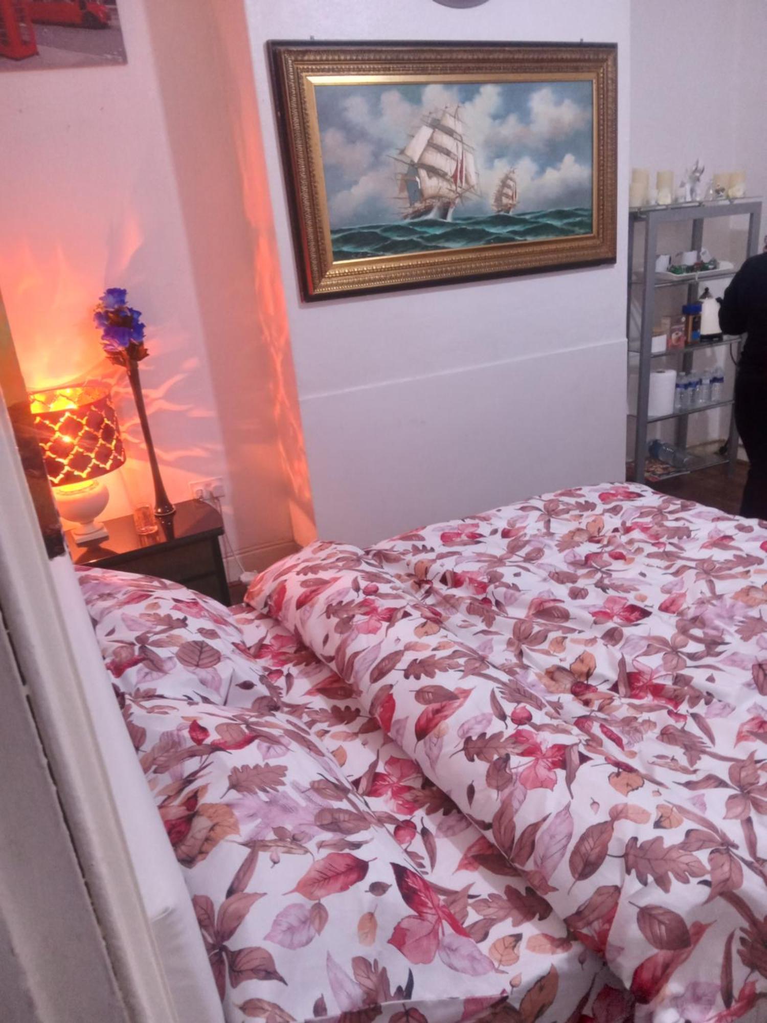 Three Double Bedrooms With Share Bathroom At La Belle Meuniere