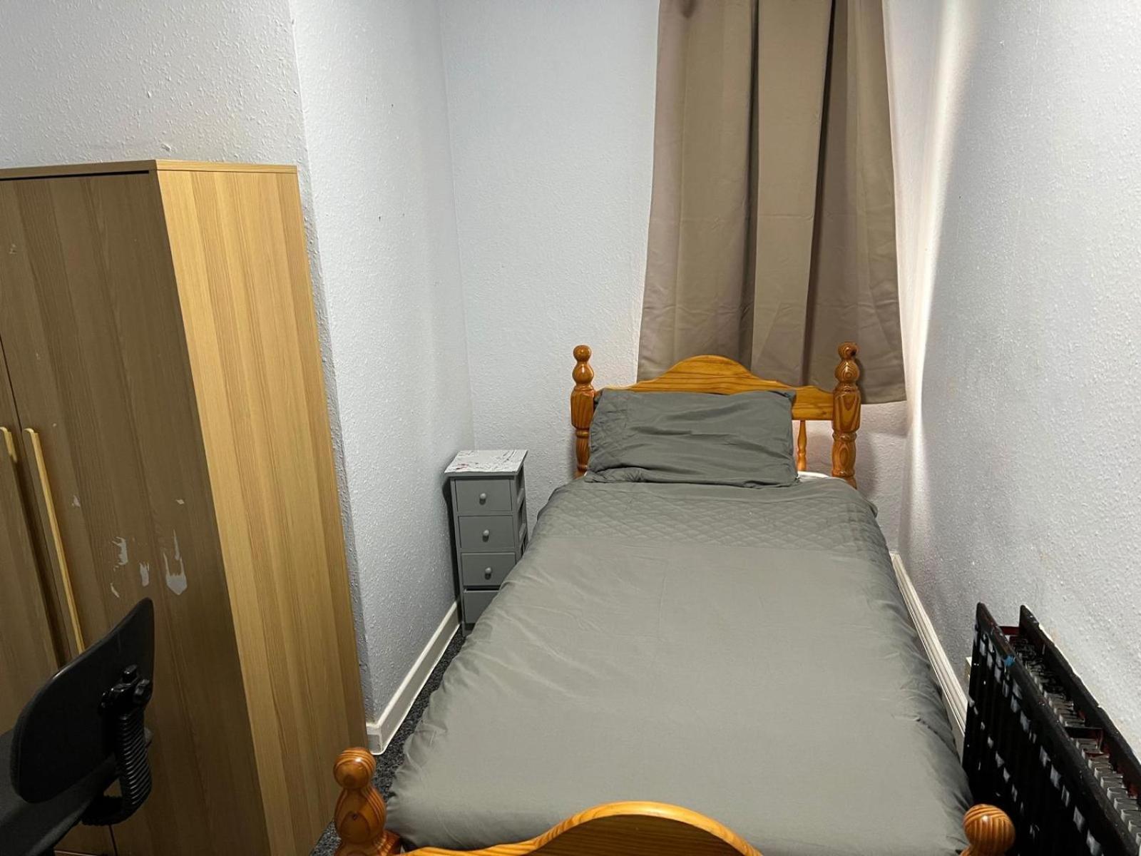 Pc House * Leicester
