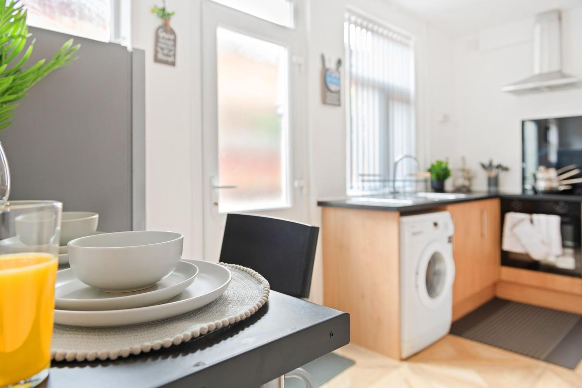 1bedapart Petsok Wifi Tv Amenities Apartment