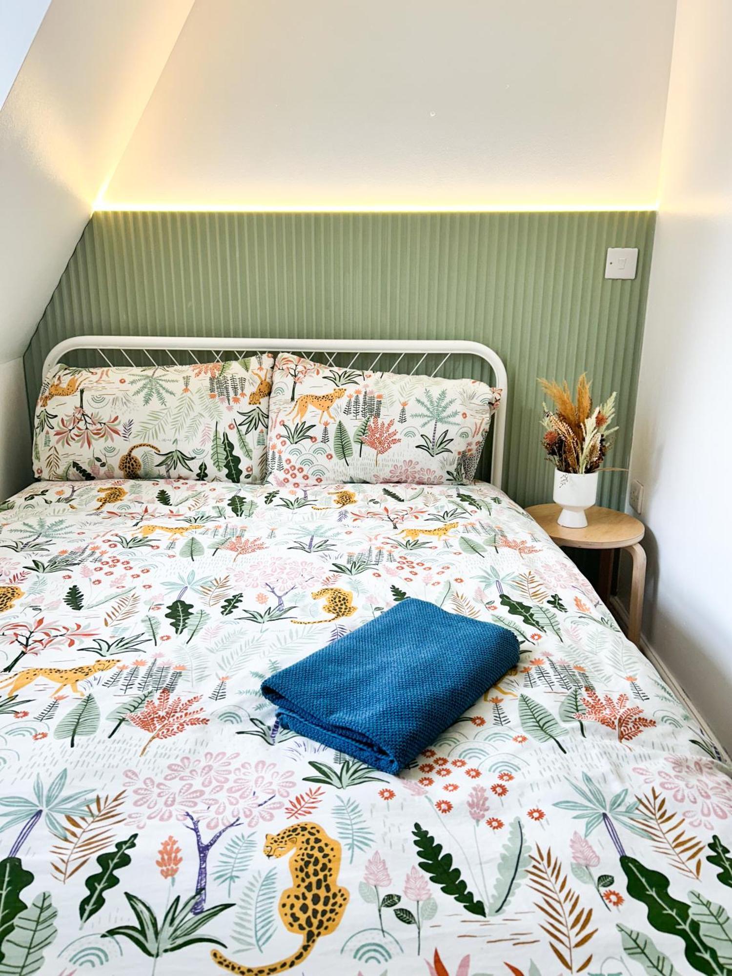 Granby F-3 Apartment