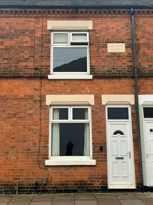 Holiday home 3 Bedroom House Close To *