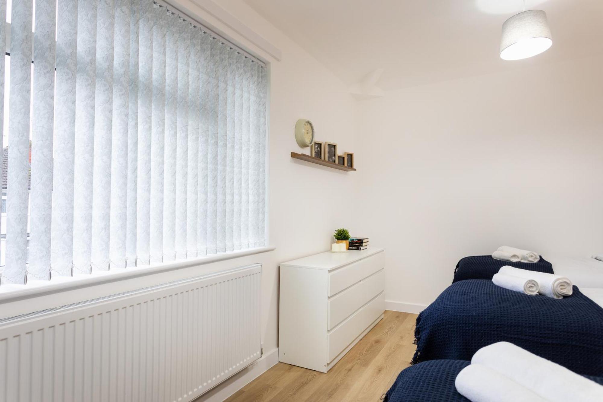 Contractors, Corporate Clients, Insurance Clients - Free Wi-Fi, Free Parking, Sleeps 8 Leicester