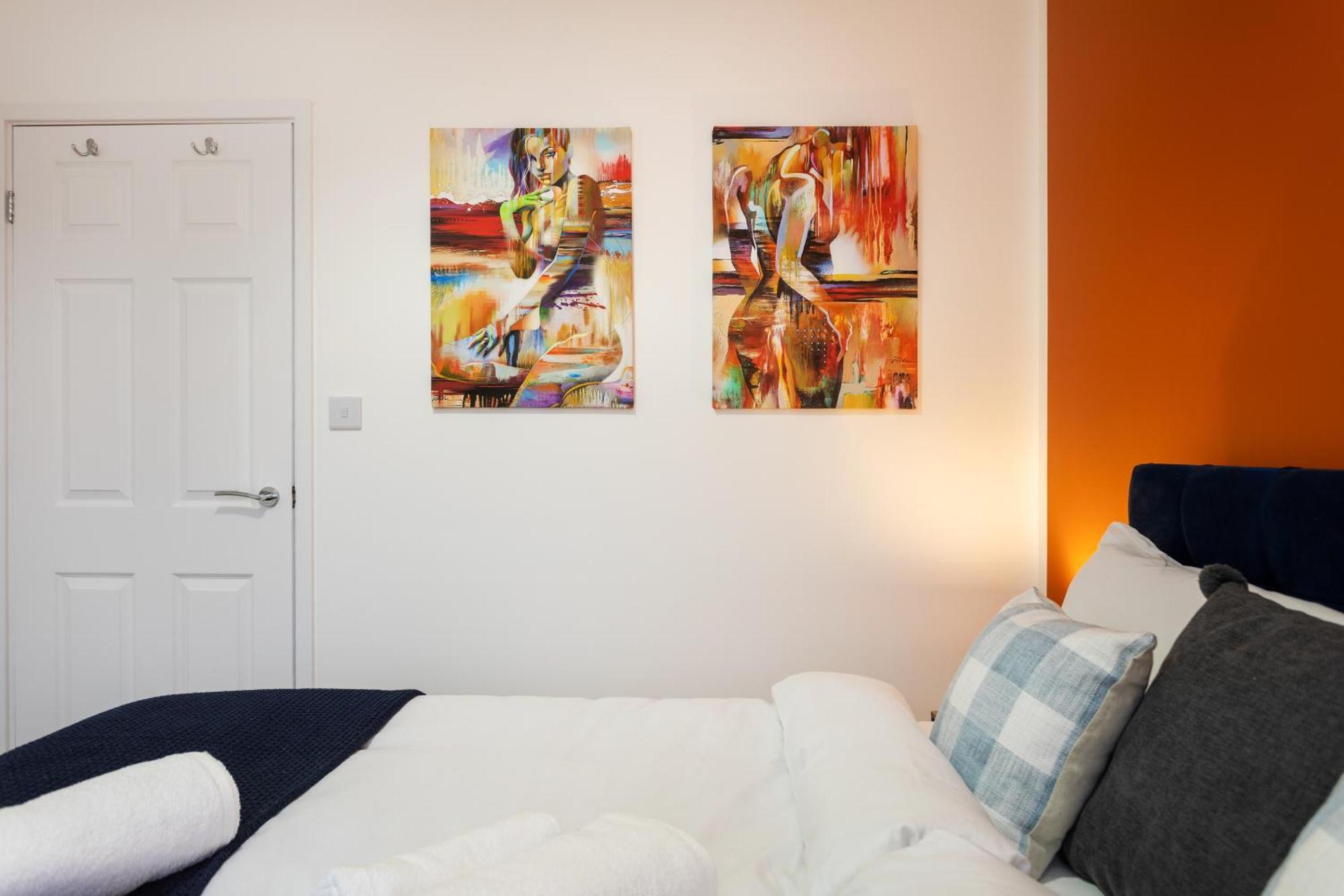 Contractors, Corporate Clients, Insurance Clients - Free Wi-Fi, Free Parking, Sleeps 8 Leicester