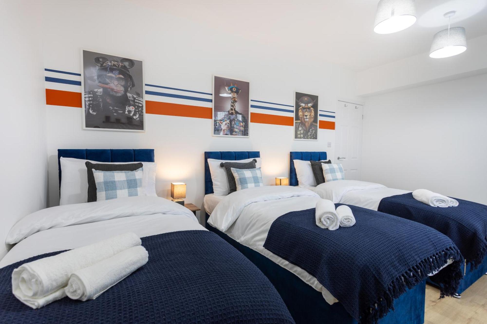 Contractors, Corporate Clients, Insurance Clients - Free Wi-Fi, Free Parking, Sleeps 8
