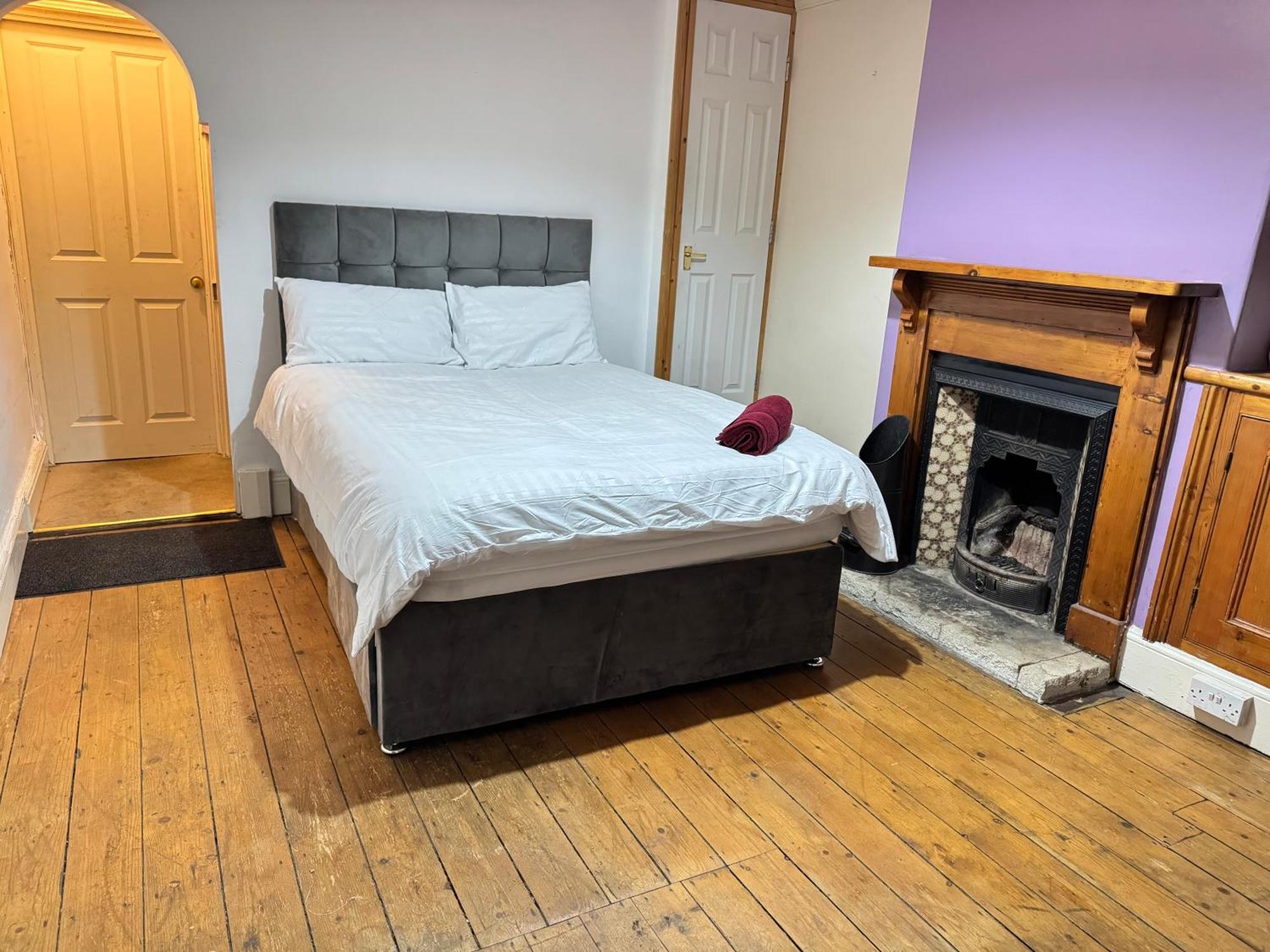 Hometel Digs Comfy Sleeps 12 Apartment *