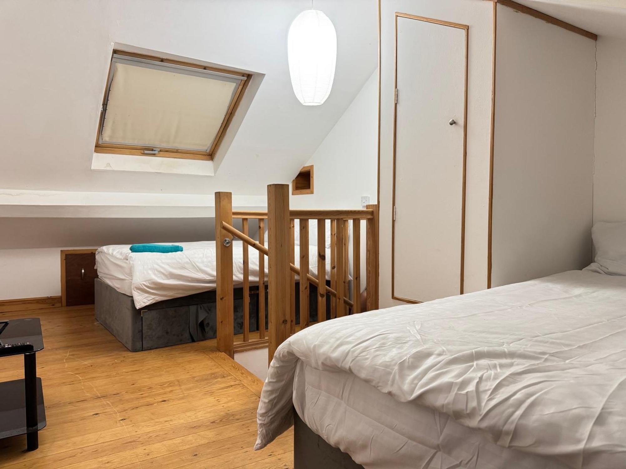 Hometel Digs Comfy Sleeps 12 Apartment *