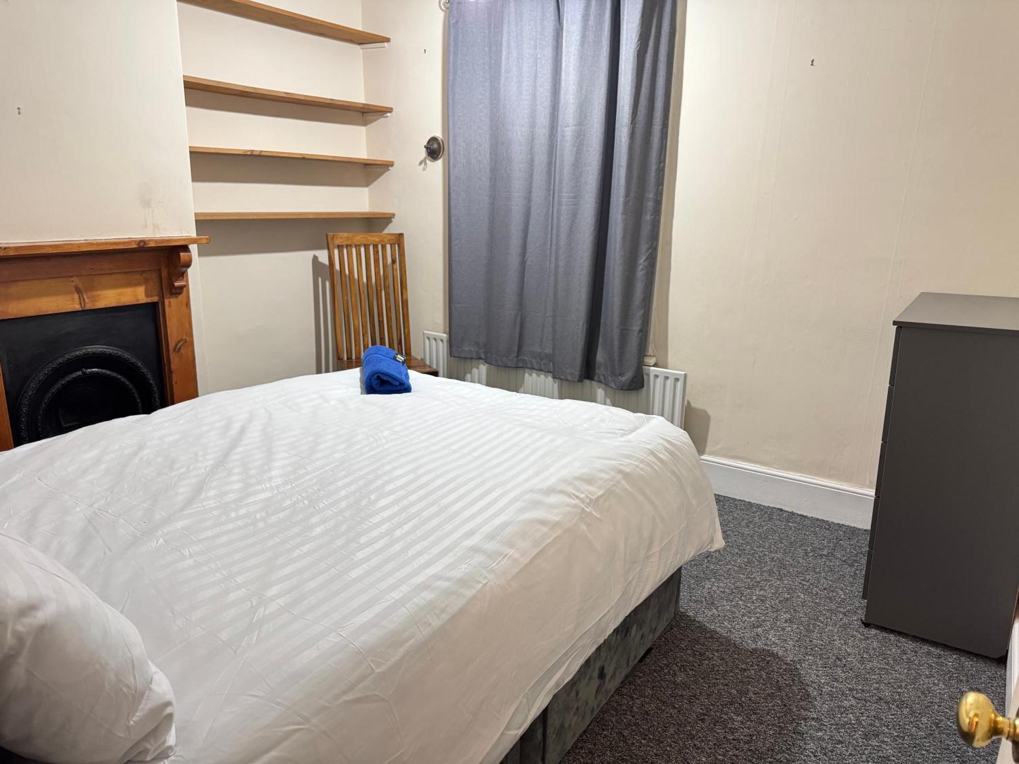 Hometel Digs Comfy Sleeps 12 Apartment