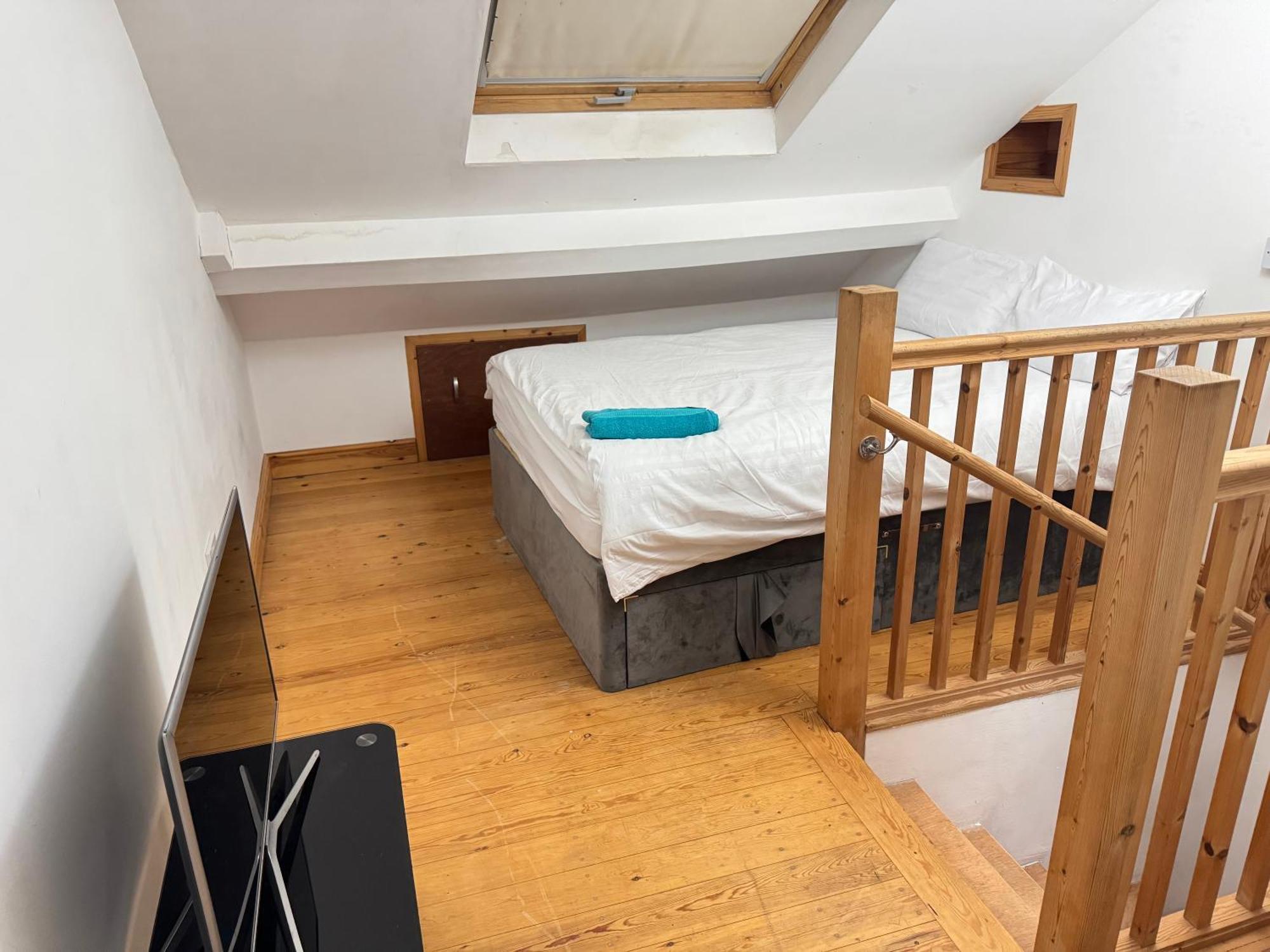Hometel Digs Comfy Sleeps 12 Apartment Leicester