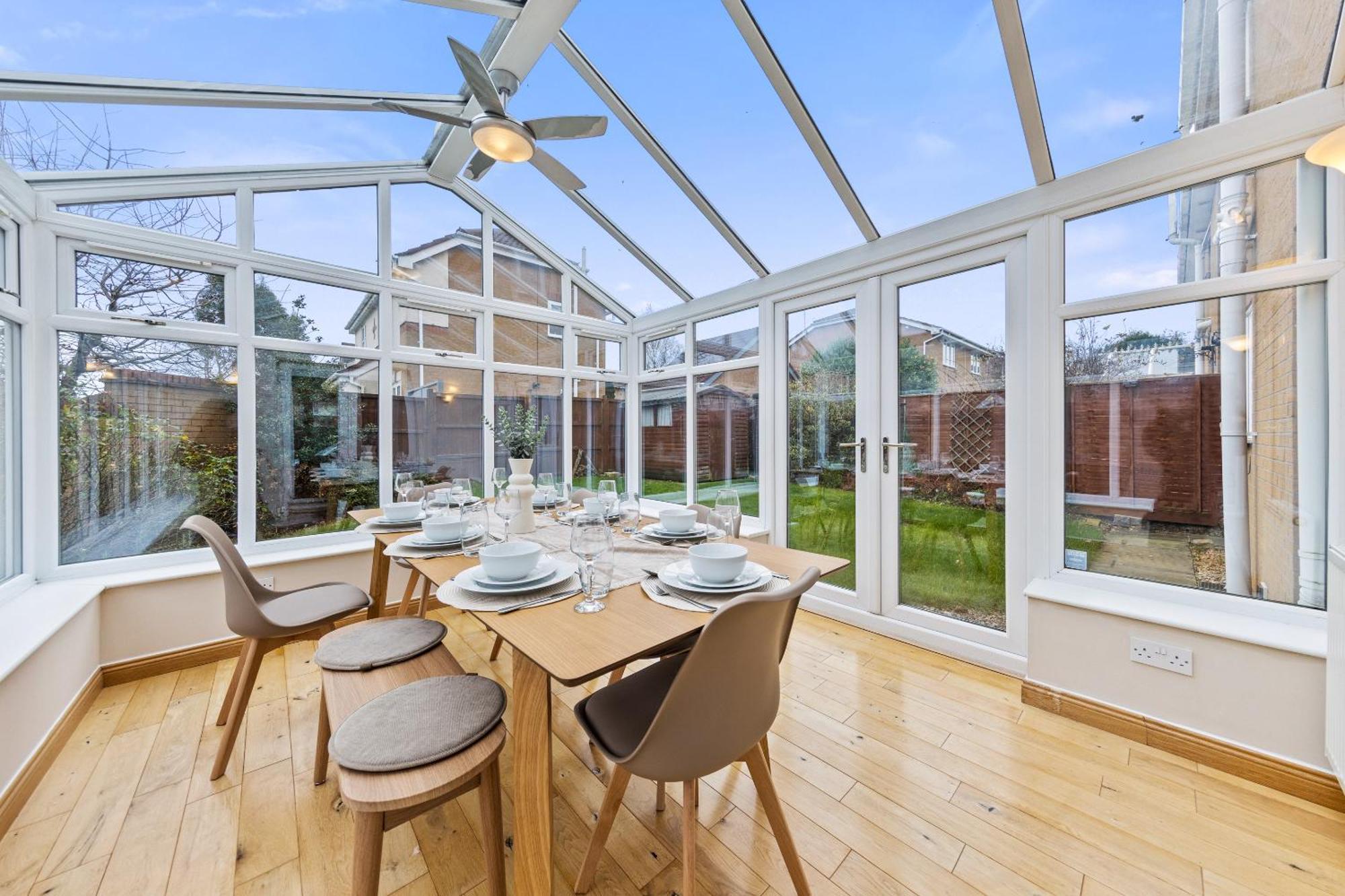 Perfect For Groups & Contractors, 4br, Sleeps 9, Fast Wifi & Smart Tv, M1 & M69, Garden, Long Welcome