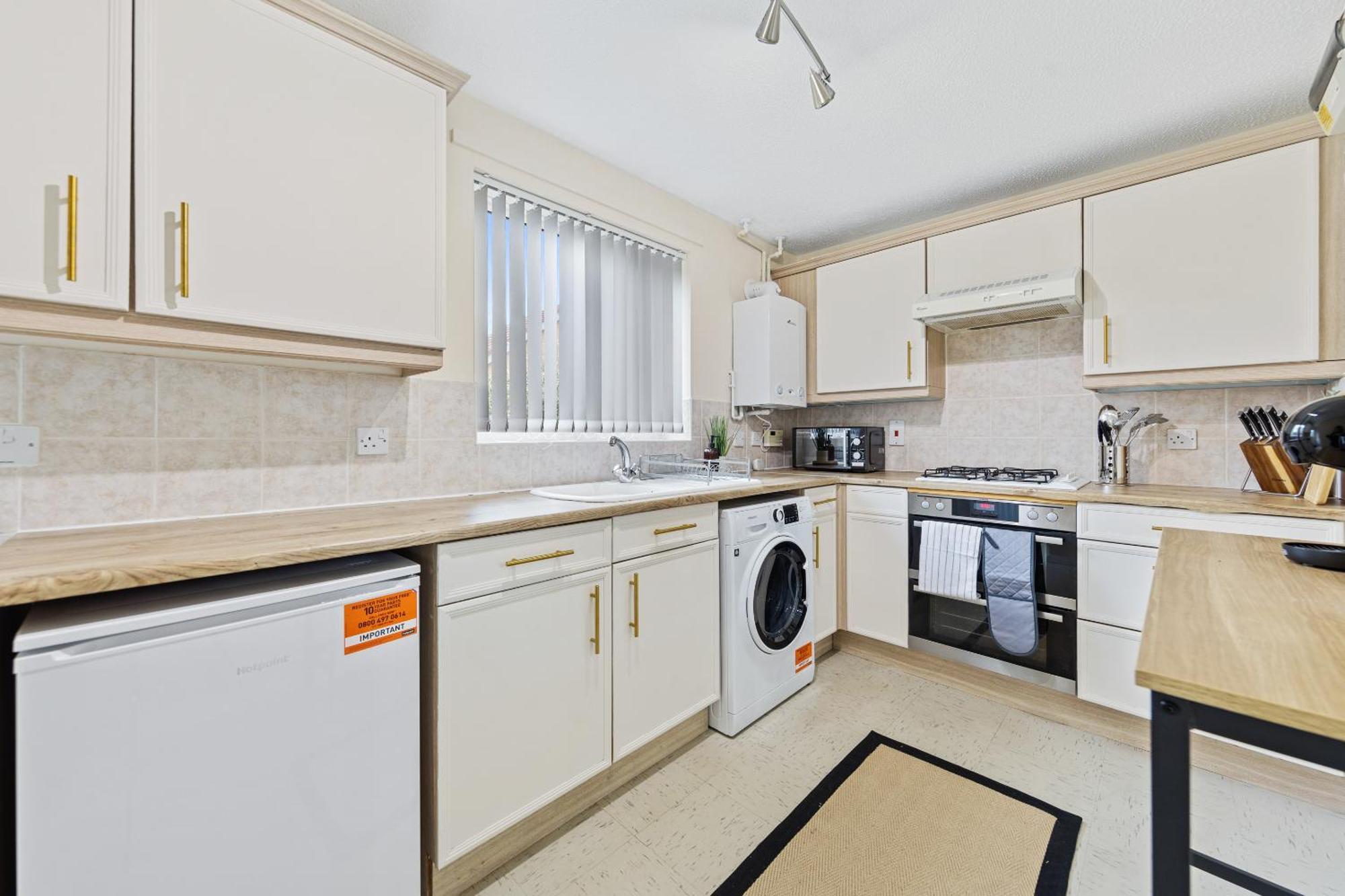 Perfect For Groups & Contractors, 4br, Sleeps 9, Fast Wifi & Smart Tv, M1 & M69, Garden, Long Welcome Holiday home