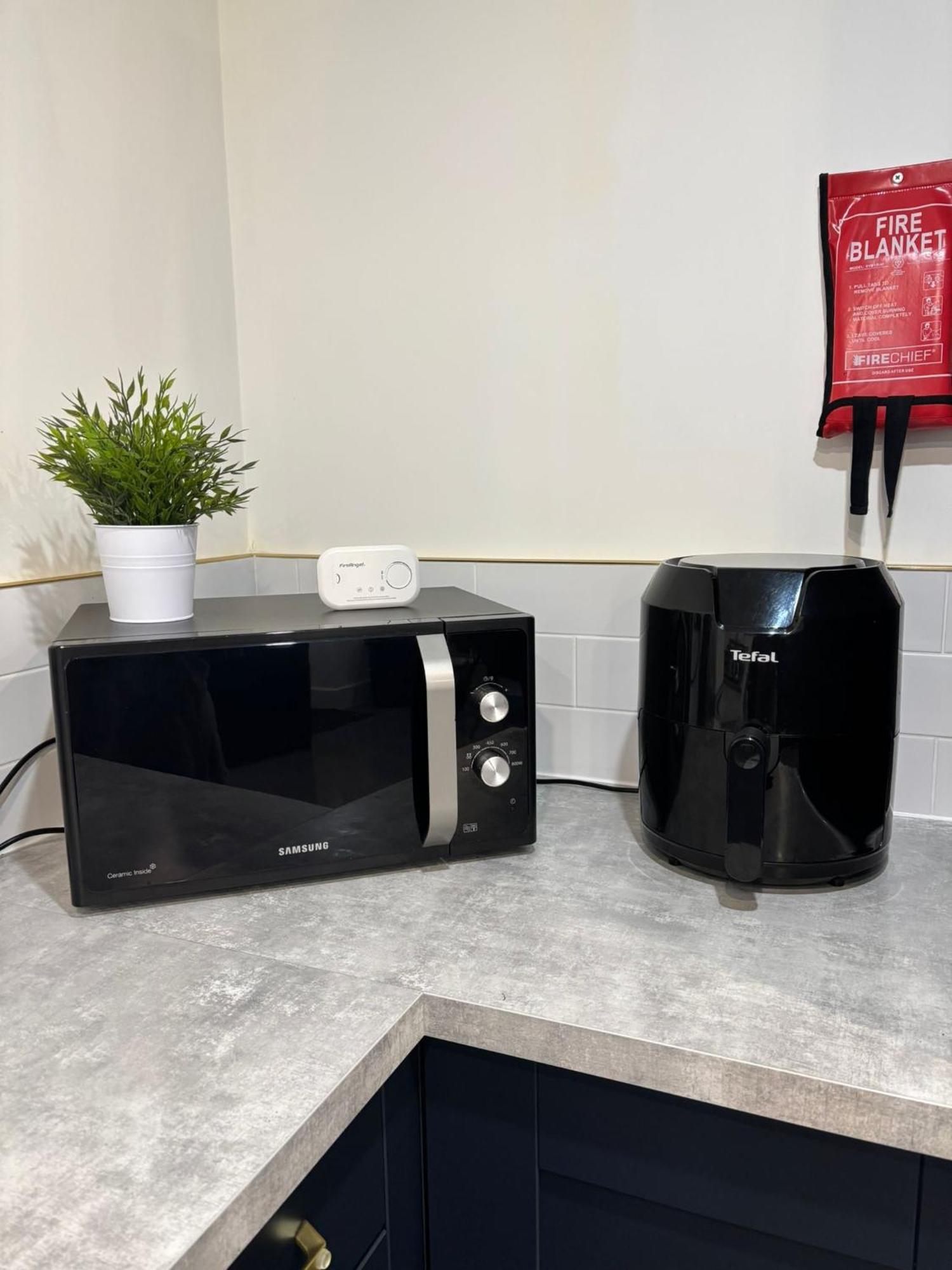 Modern From At Elm Tree House * Leicester