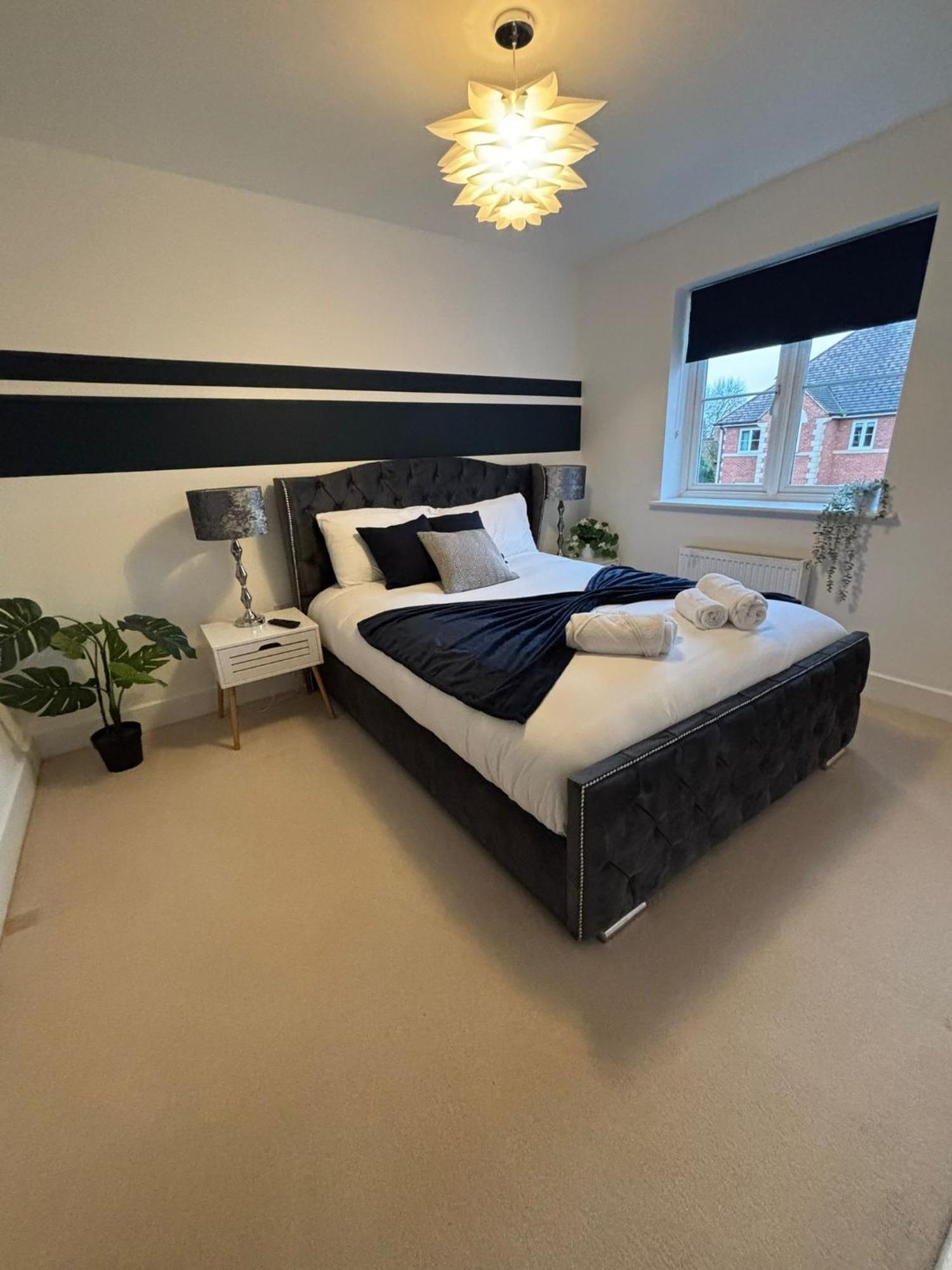 Holiday home Modern From At Elm Tree House Leicester