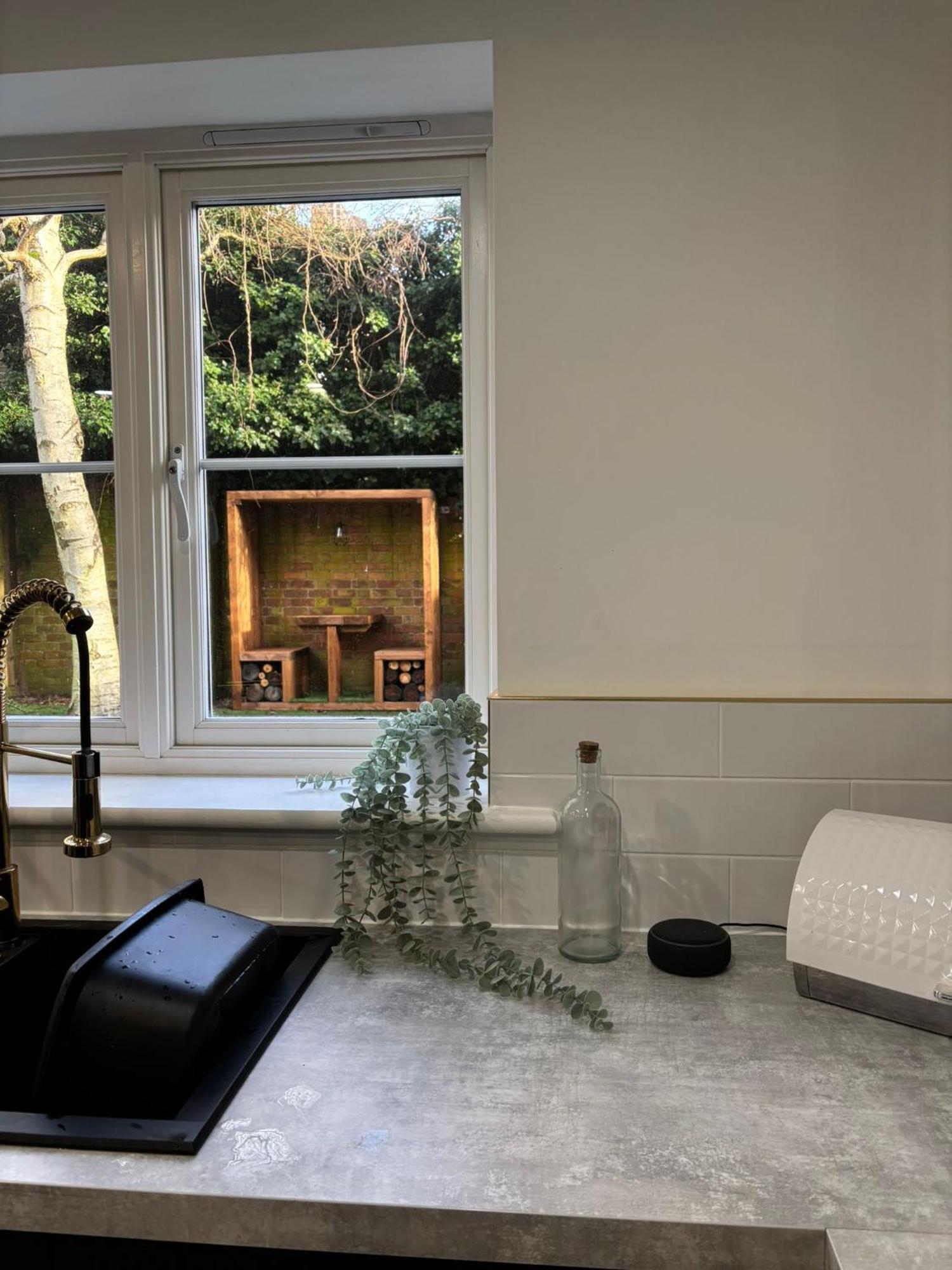 Holiday home Modern From At Elm Tree House Leicester