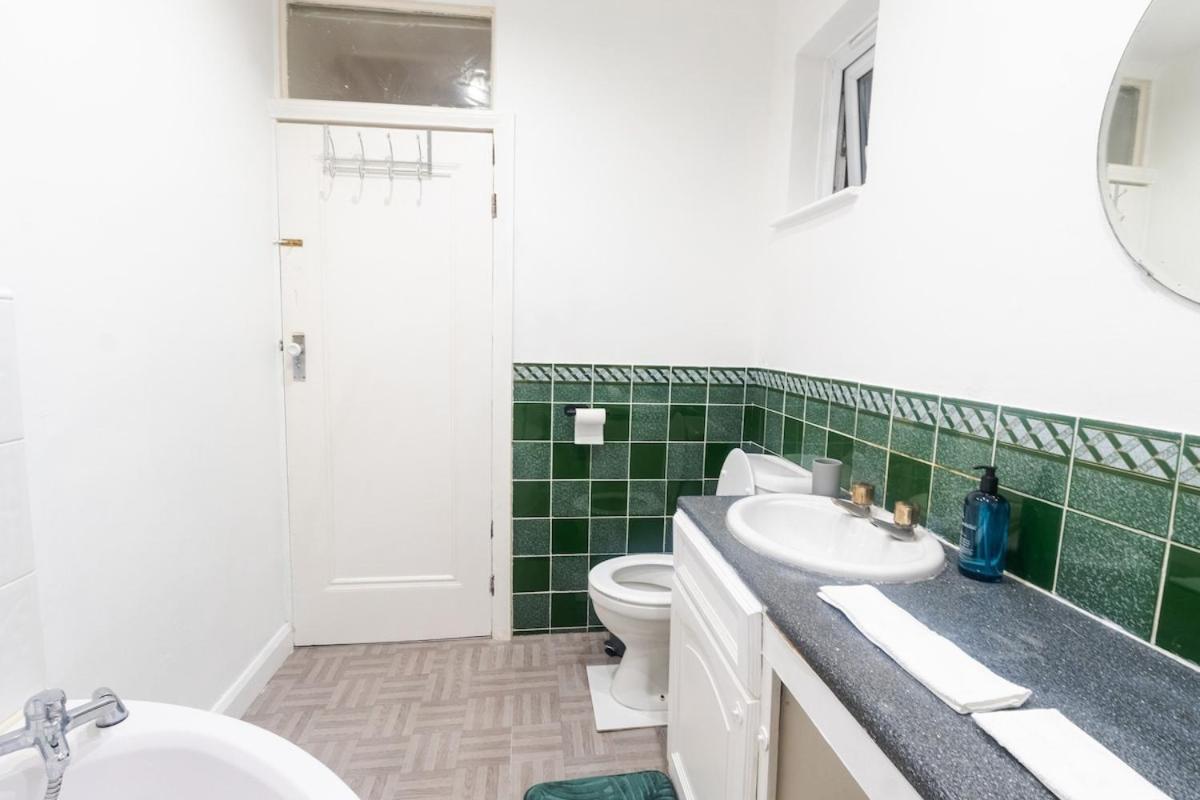 Spacious 4 Bed For Large Groups And Contractors - Sleeps 7 * Leicester