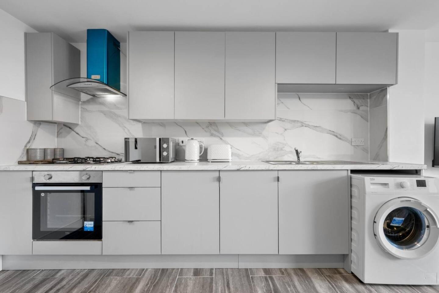 Urban Comfort Stylish 3br 2bath With Free Parking Holiday home Leicester