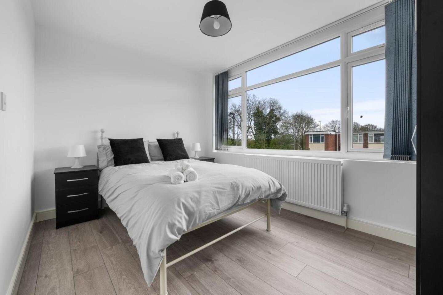 Urban Comfort Stylish 3br 2bath With Free Parking
