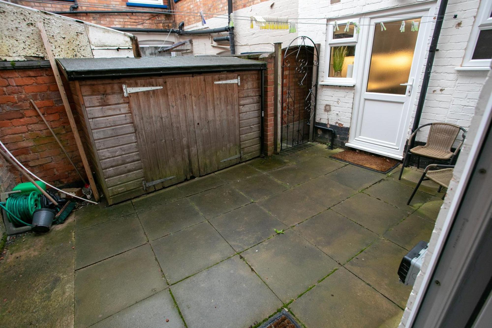 Entire Luxurious 2 Bedroom Flat