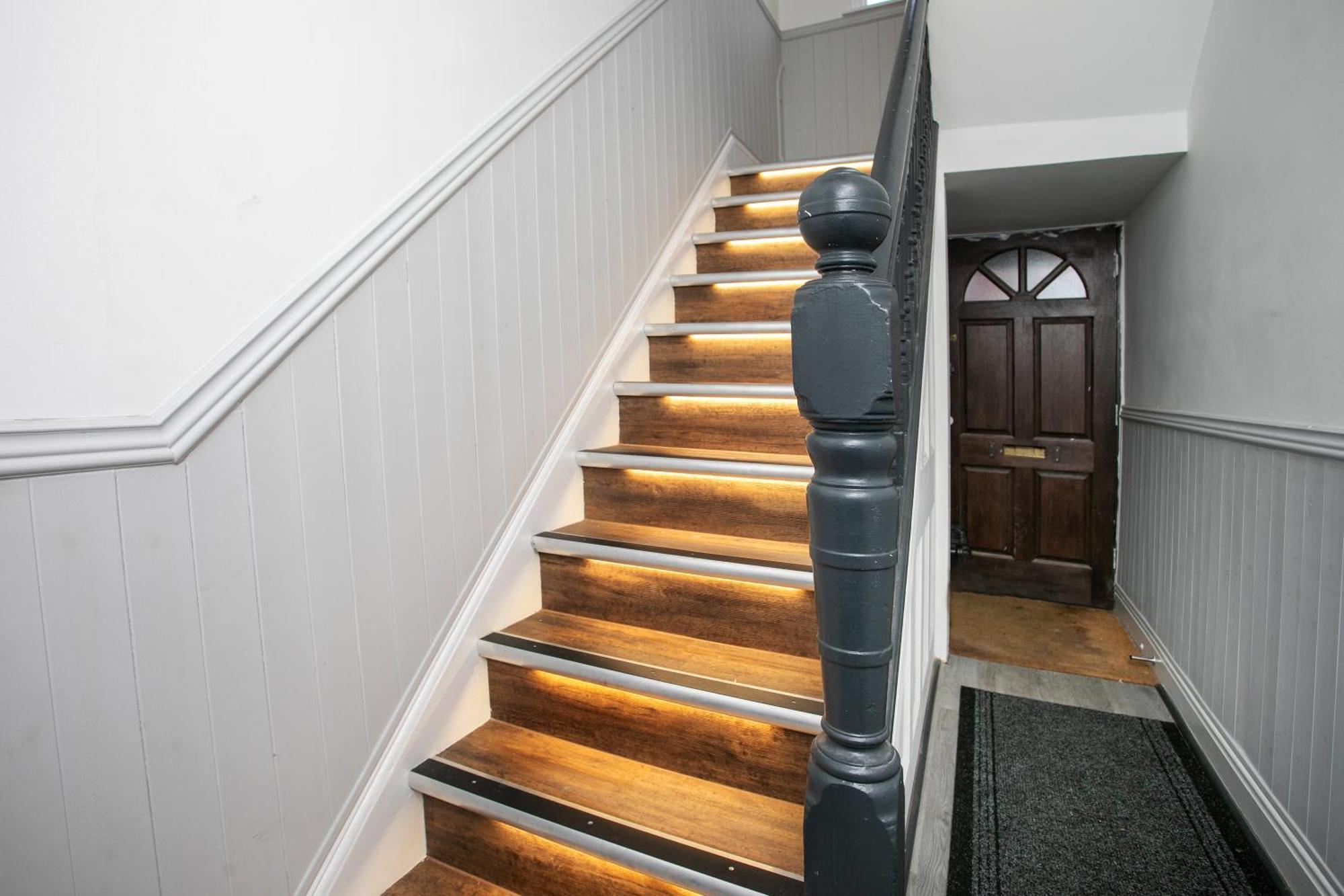 Apartment Entire Luxurious 2 Bedroom Flat *