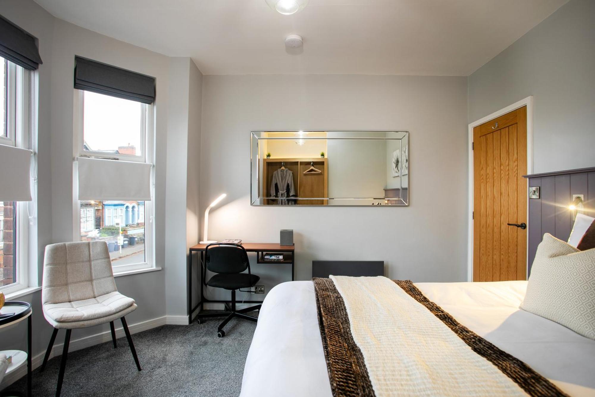 Apartment Entire Luxurious 2 Bedroom Flat