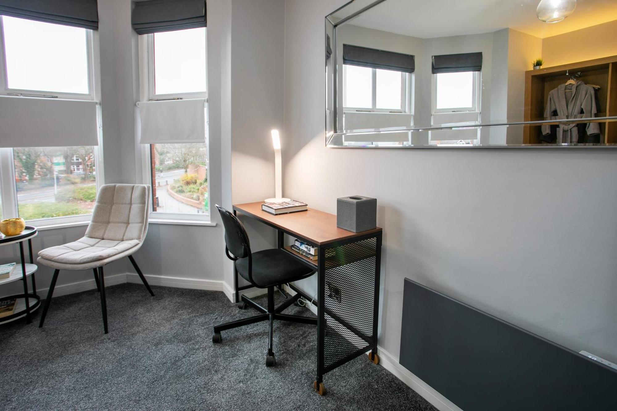 Apartment Entire Luxurious 2 Bedroom Flat *